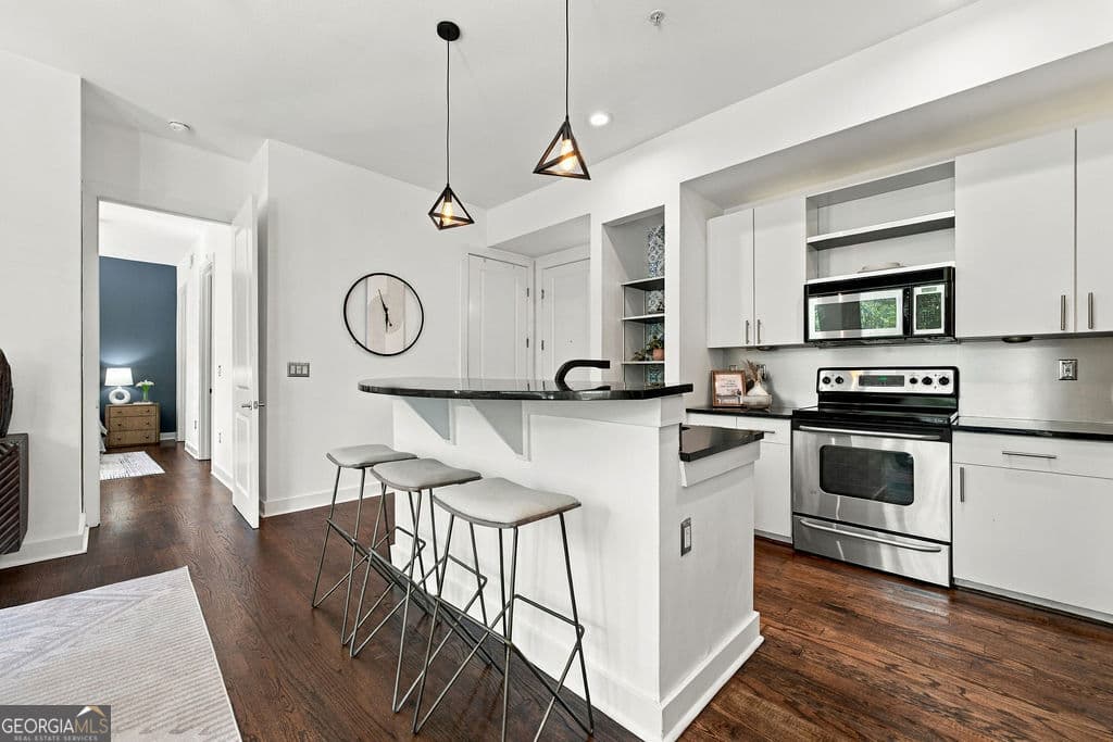 2 bedroom, 2 bathroom, 1,242 sq ft loft,condominium for sale at 747 Ralph McGill Boulevard 312, Atlanta, GA 30312 — photo 3