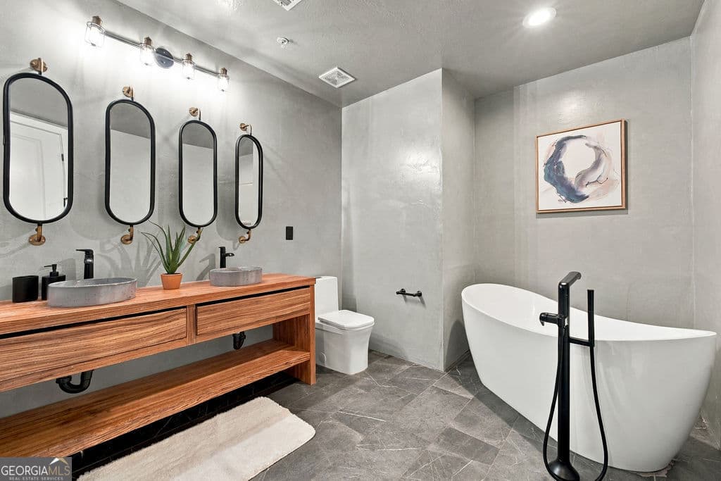 2 bedroom, 2 bathroom, 1,242 sq ft loft,condominium for sale at 747 Ralph McGill Boulevard 312, Atlanta, GA 30312 — photo 10
