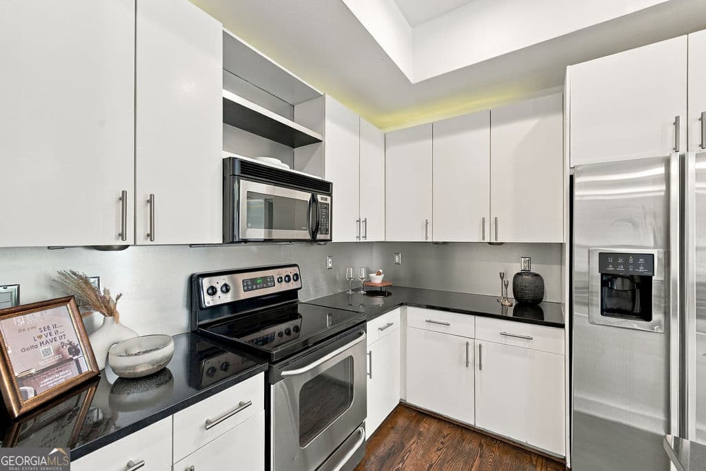 2 bedroom, 2 bathroom, 1,242 sq ft loft,condominium for sale at 747 Ralph McGill Boulevard 312, Atlanta, GA 30312 — photo 4