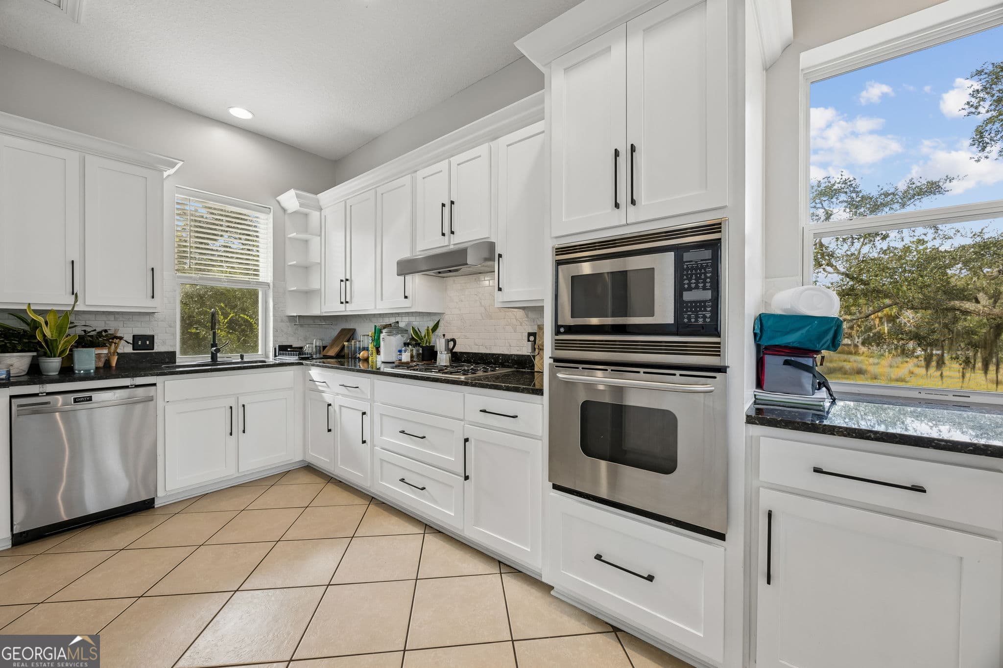 3 bedroom, 3 bathroom, 2,728 sq ft single family residence for sale at 528 Pelican Circle, Woodbine, GA 31569 — photo 9