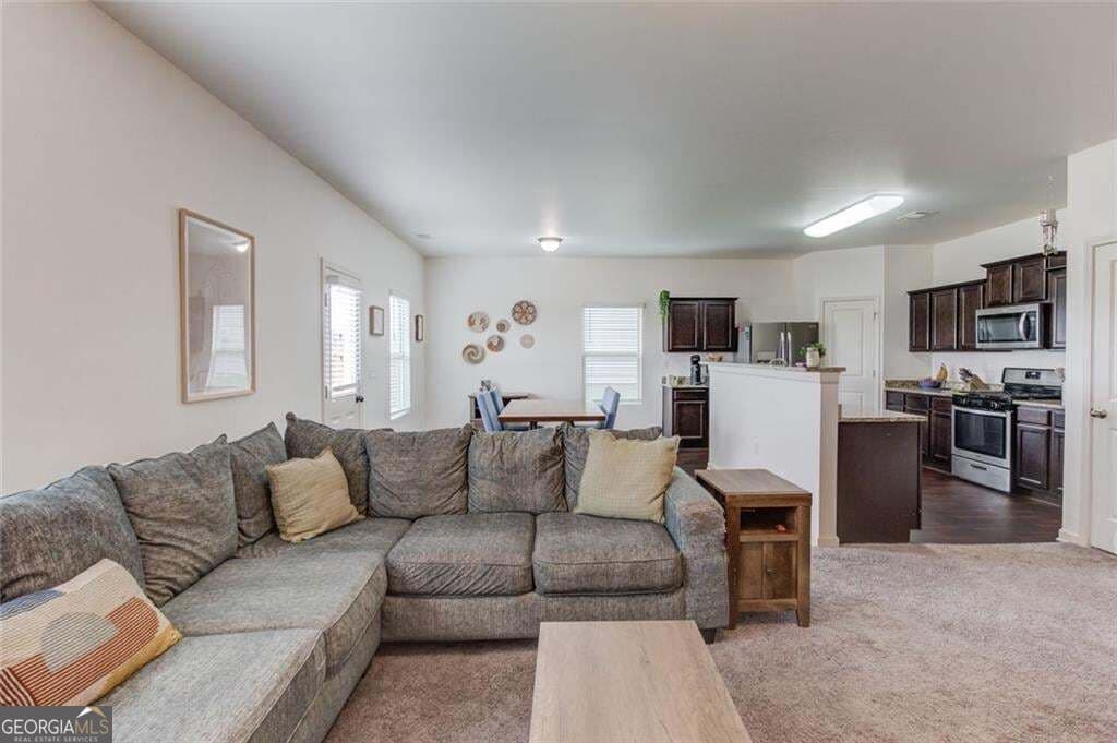 4 bedroom, 2.5 bathroom, 1,987 sq ft single family residence for sale at 331 Merigold Way, Pendergrass, GA 30567 — photo 8