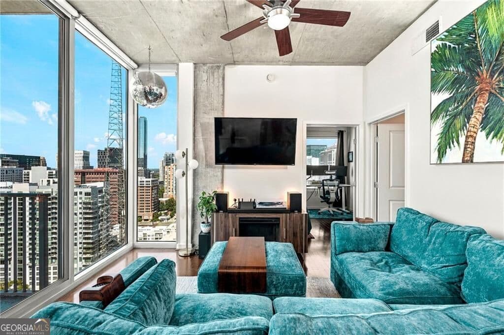 2 bedroom, 2 bathroom, 1,193 sq ft condominium for sale at 860 Peachtree Street 2317, Atlanta, GA 30308 — photo 8
