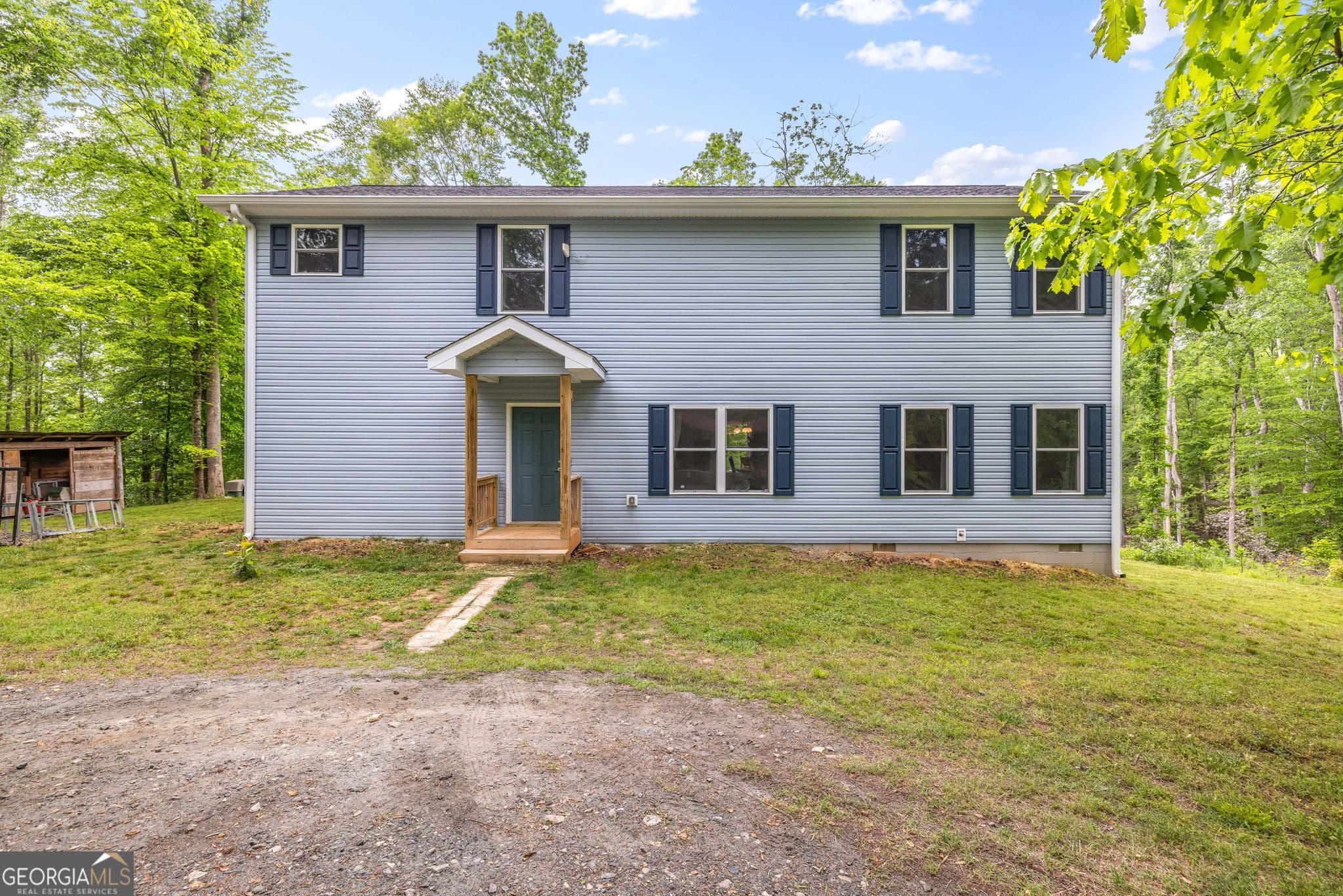 3 bedroom, 2.5 bathroom, 2,400 sq ft single family residence for sale at 527 Louden Ridge Road, Alto, GA 30510