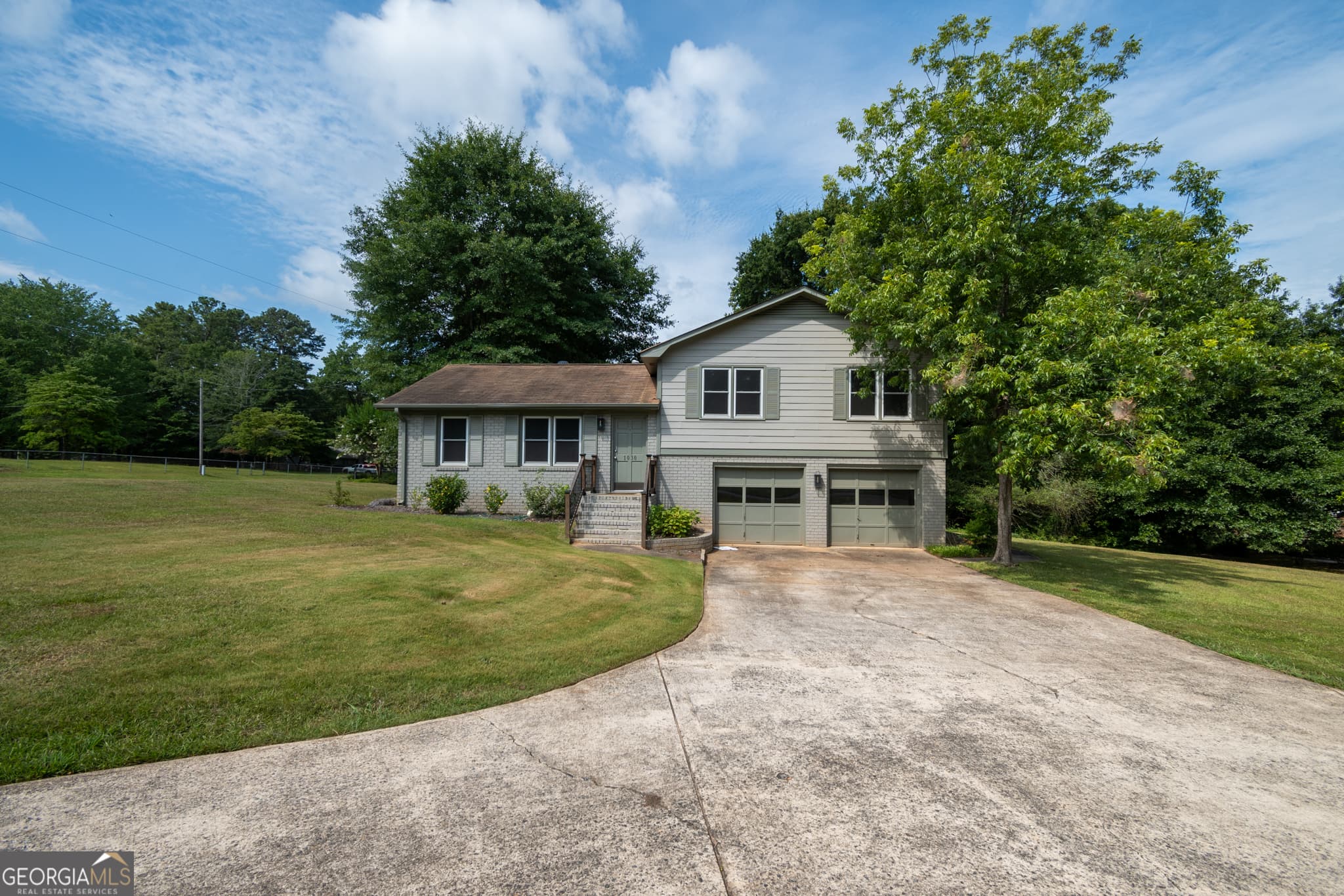 3 bedroom, 2 bathroom, 1,694 sq ft single family residence for rent at 1030 Carriage Hill Road, Watkinsville, GA 30677 for $2,500 a month — photo 2