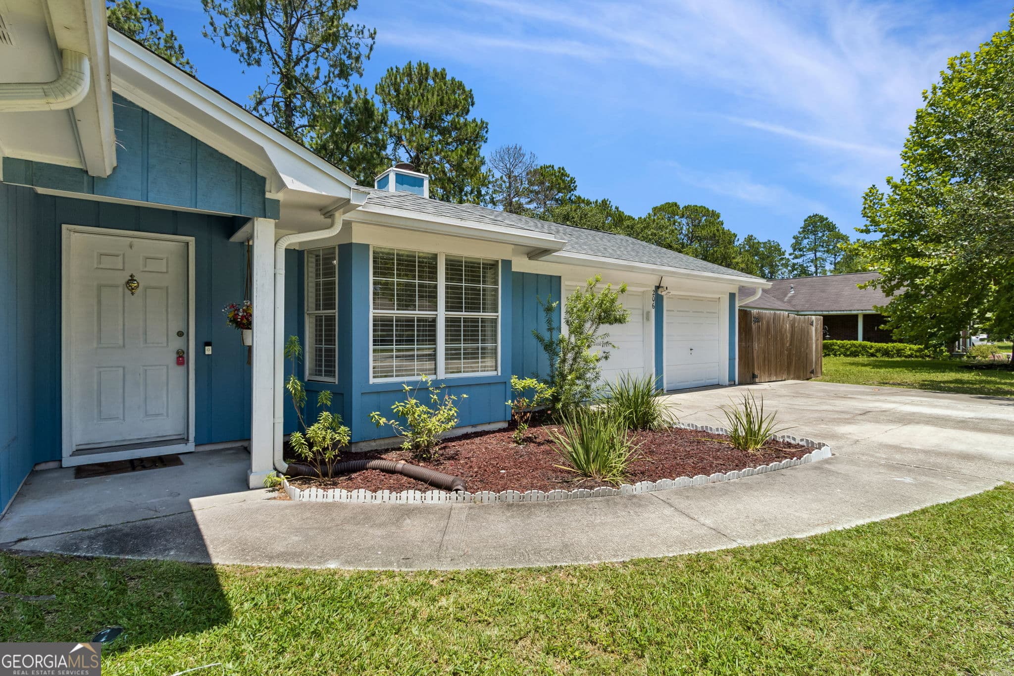 4 bedroom, 2 bathroom, 1,450 sq ft single family residence under contract at 206 Somerset Road, St. Marys, GA 31558 — photo 2