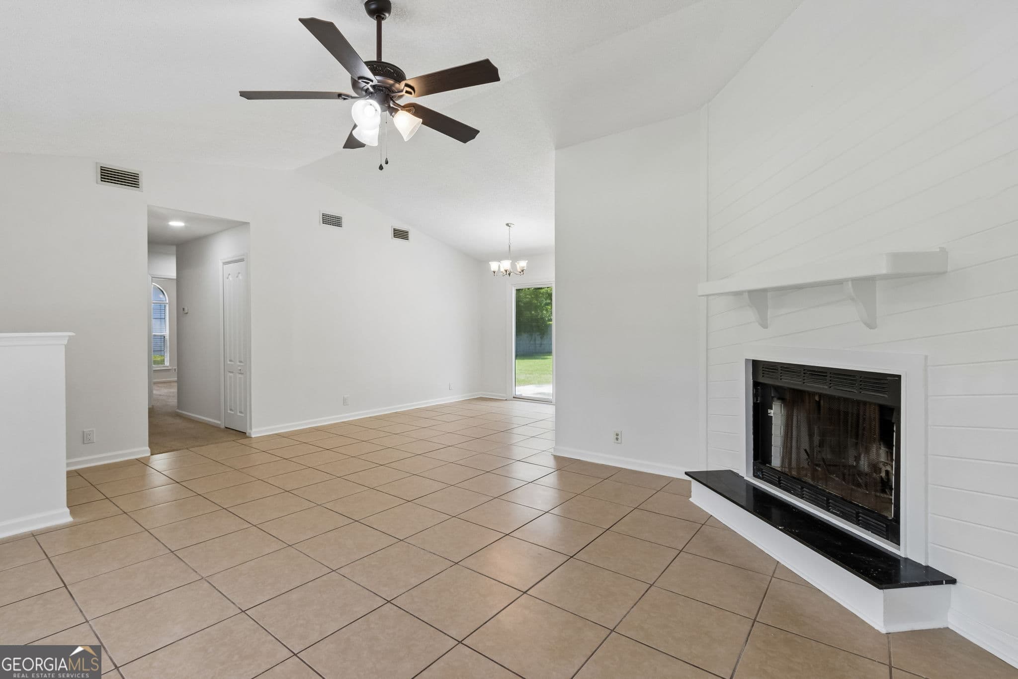 4 bedroom, 2 bathroom, 1,450 sq ft single family residence under contract at 206 Somerset Road, St. Marys, GA 31558 — photo 7
