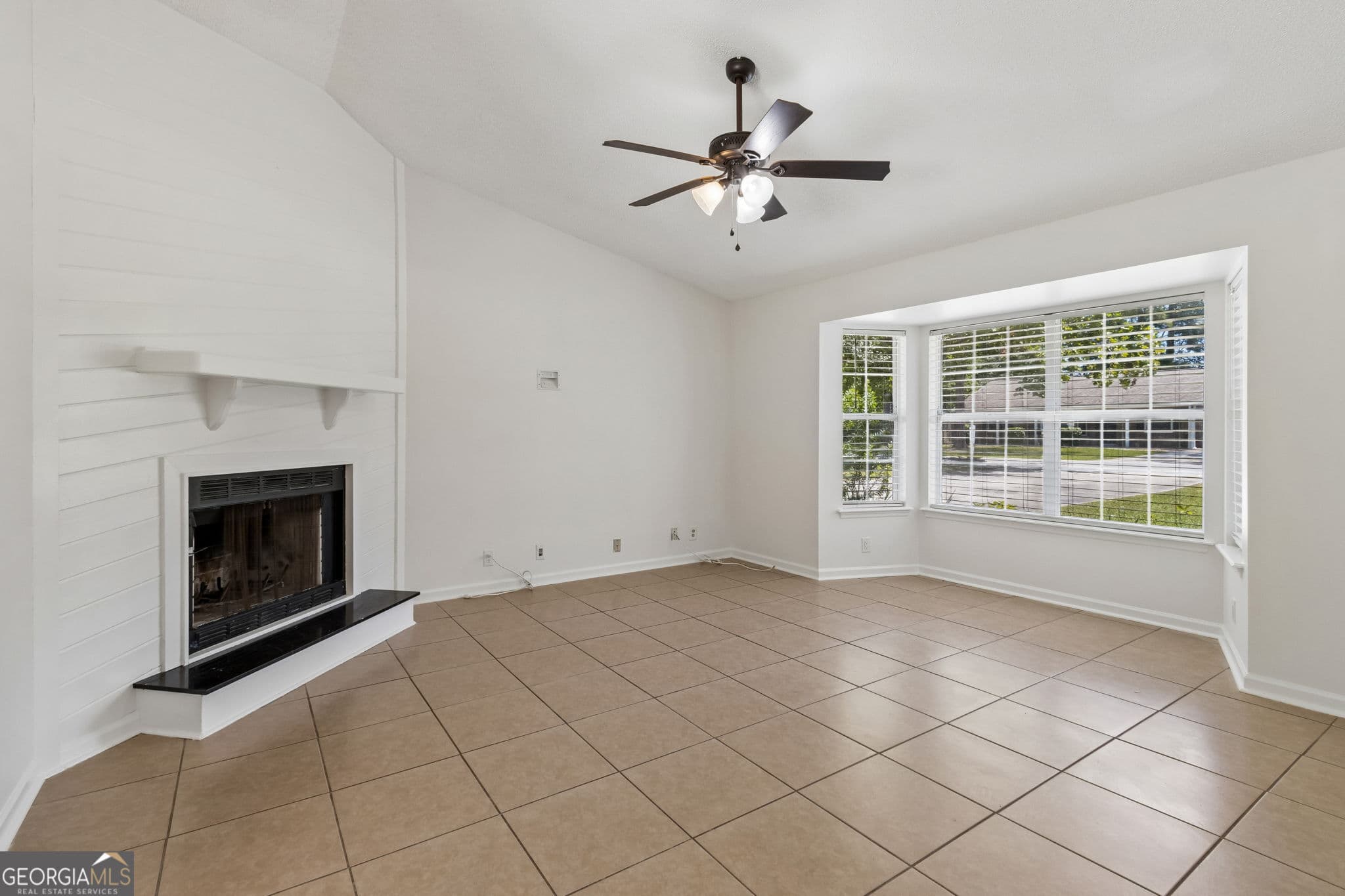 4 bedroom, 2 bathroom, 1,450 sq ft single family residence under contract at 206 Somerset Road, St. Marys, GA 31558 — photo 5
