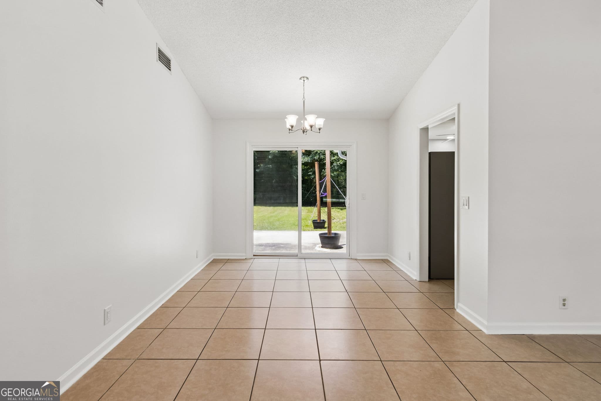 4 bedroom, 2 bathroom, 1,450 sq ft single family residence under contract at 206 Somerset Road, St. Marys, GA 31558 — photo 9