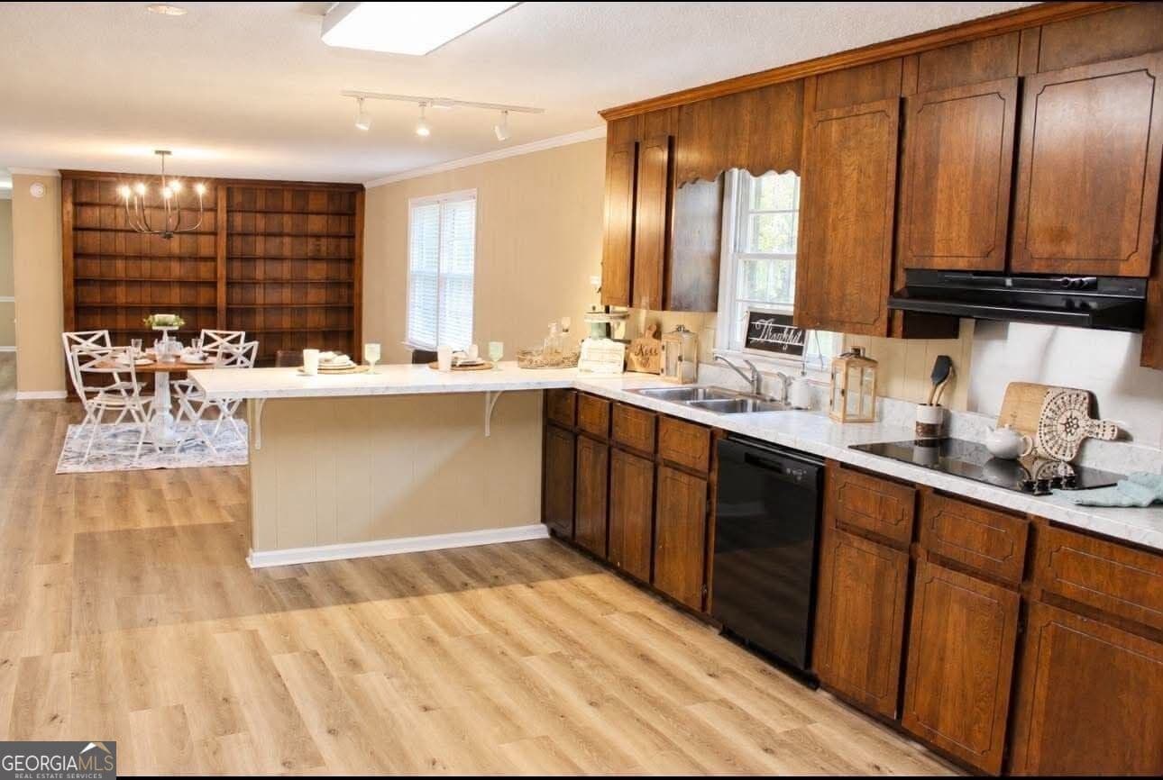 3 bedroom, 2 bathroom, 1,820 sq ft single family residence for sale at 3498 Sandy Circle, Macon, GA 31216 — photo 3