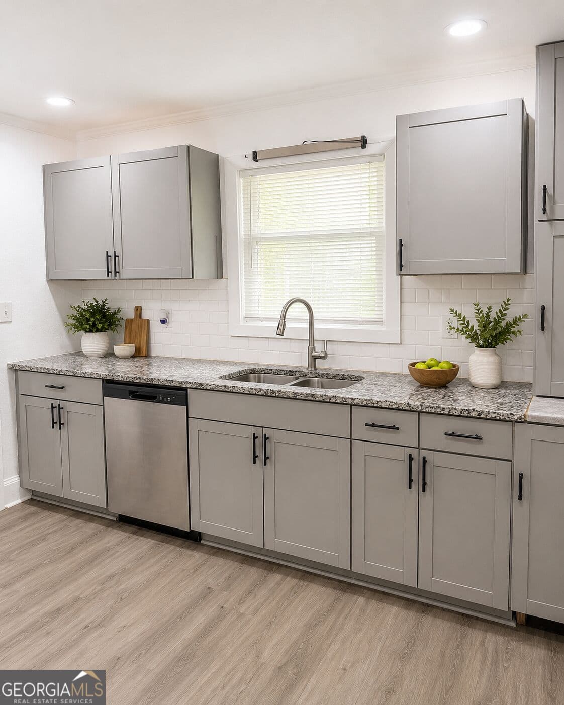 2 bedroom, 1 bathroom, 1,054 sq ft single family residence for sale at 737 Grenada Terrace, Macon, GA 31206 — photo 9