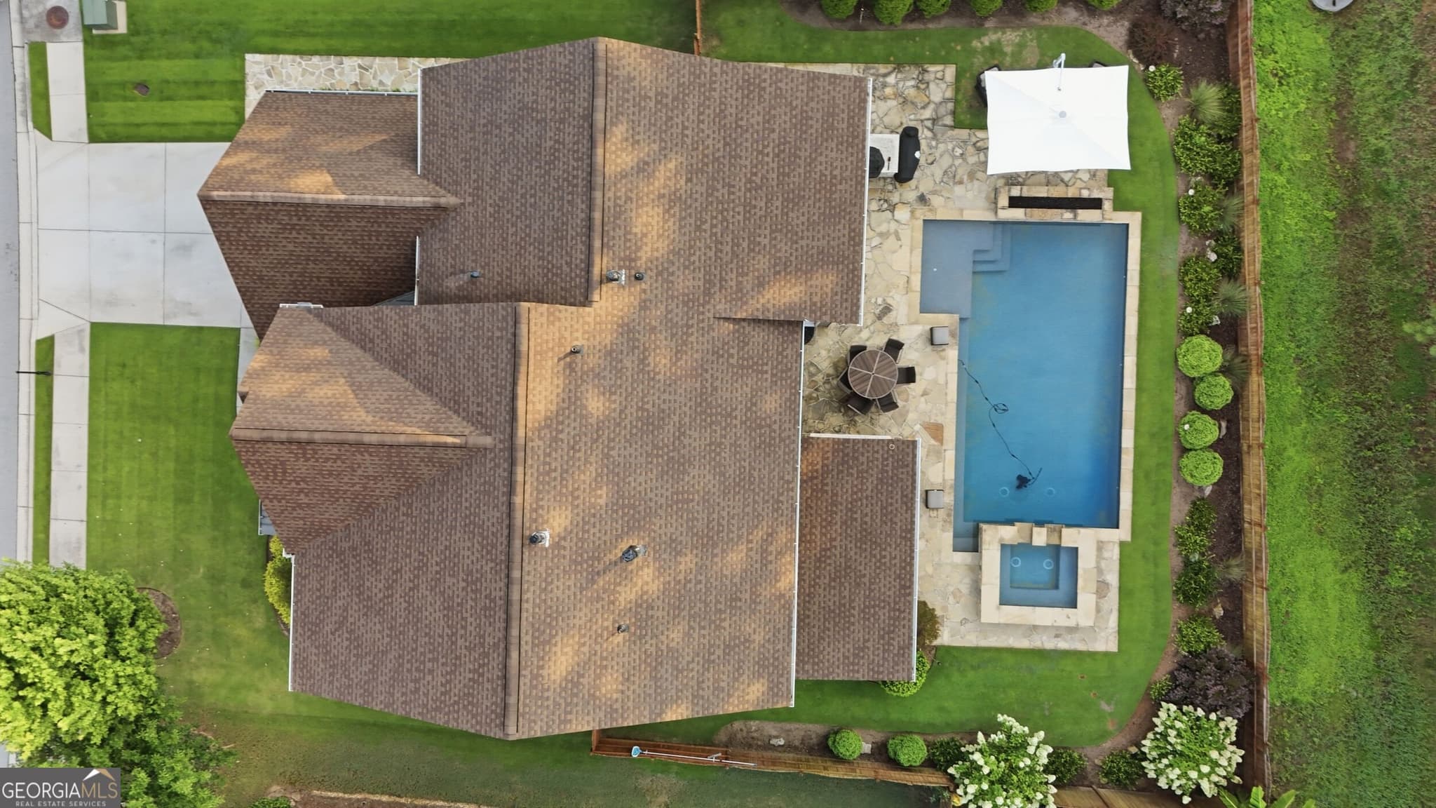 5 bedroom, 4 bathroom, 3,565 sq ft single family residence for sale at 4121 Secret Shoals Way, Buford, GA 30518 — photo 3