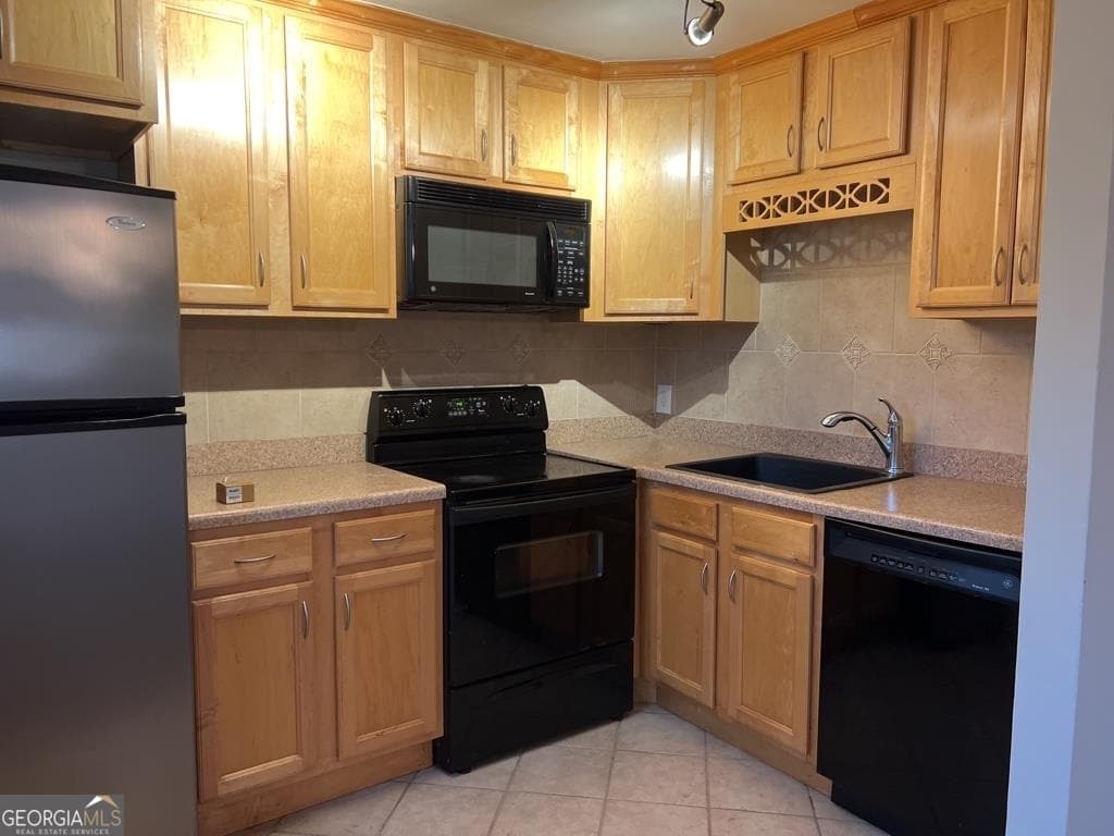 2 bedroom, 1 bathroom condominium for rent at 2018 S Milledge Avenue 1, Athens, GA 30605 for $1,200 a month — photo 5