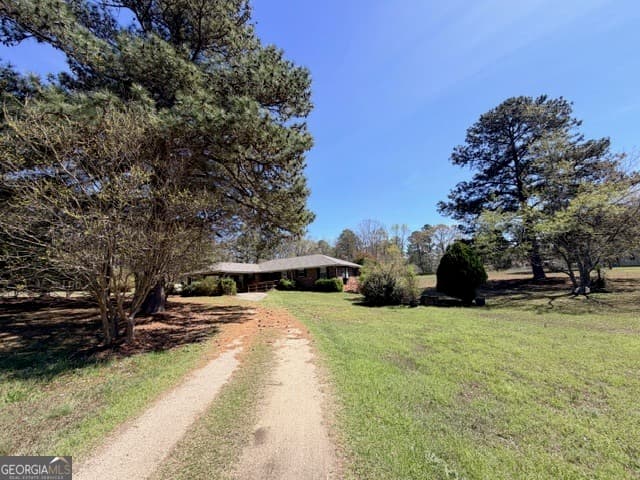 3 bedroom, 2 bathroom, 1,778 sq ft single family residence for sale at 171 Hudson Drive, Milledgeville, GA 31061 — photo 2