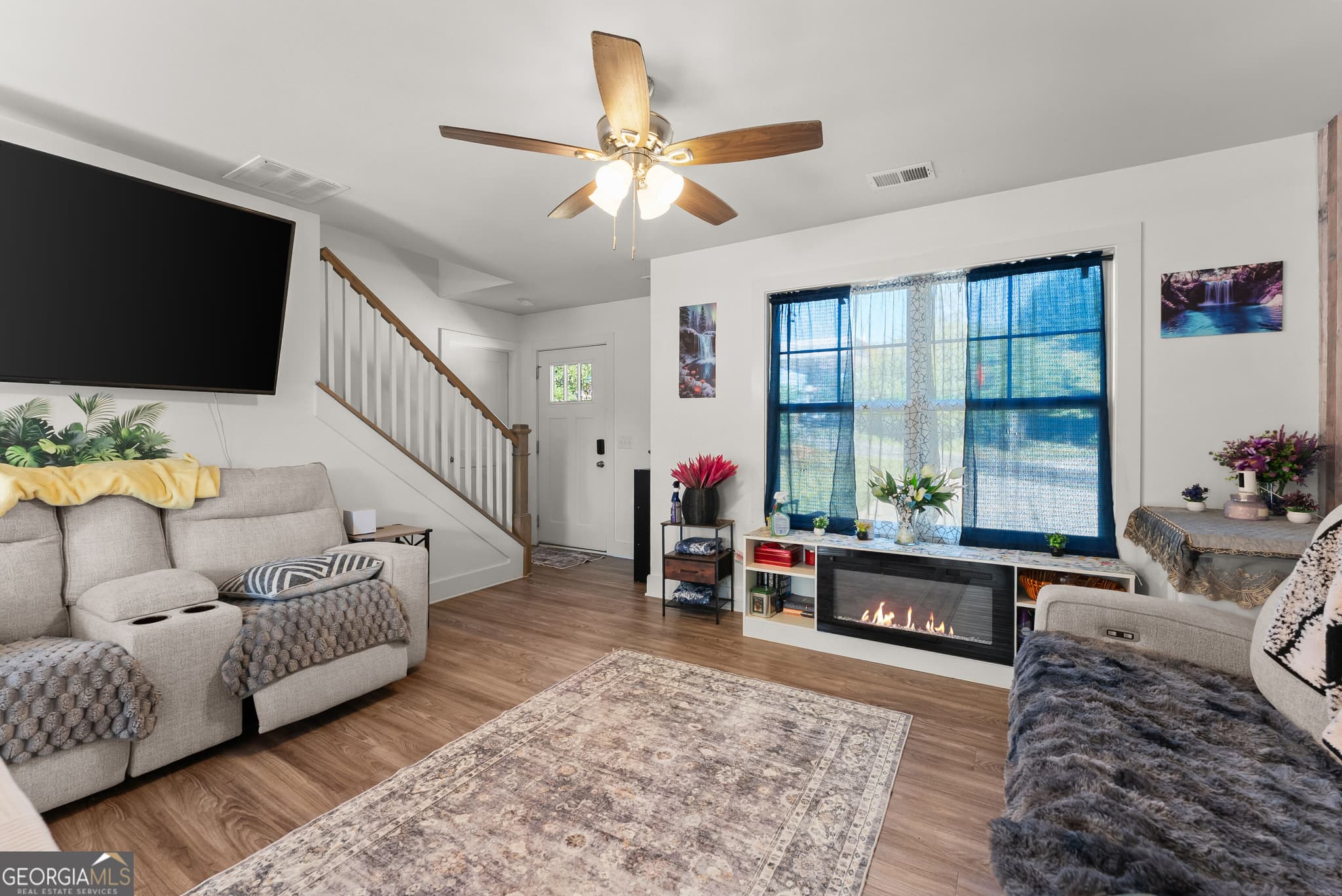 3 bedroom, 2.5 bathroom, 1,364 sq ft single family residence for sale at 2310 Belaire Drive, Cumming, GA 30041 — photo 8