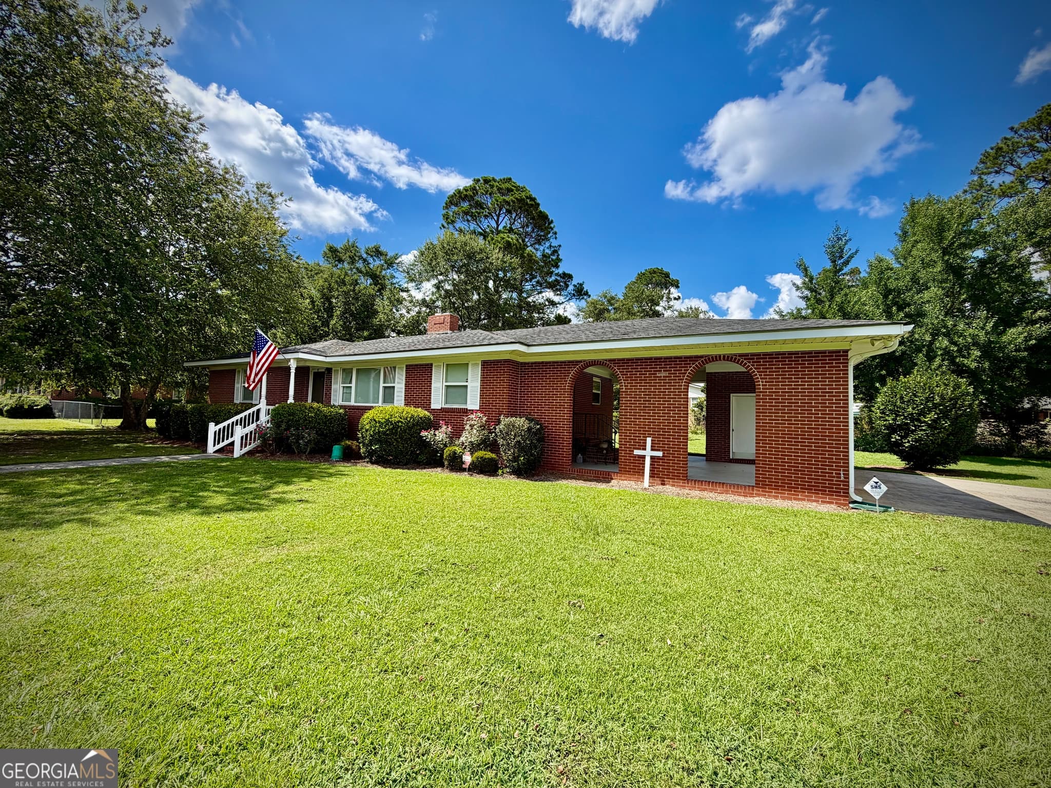3 bedroom, 2 bathroom, 1,266 sq ft single family residence for sale at 1619 Woodrow Avenue, Dublin, GA 31021 — photo 3