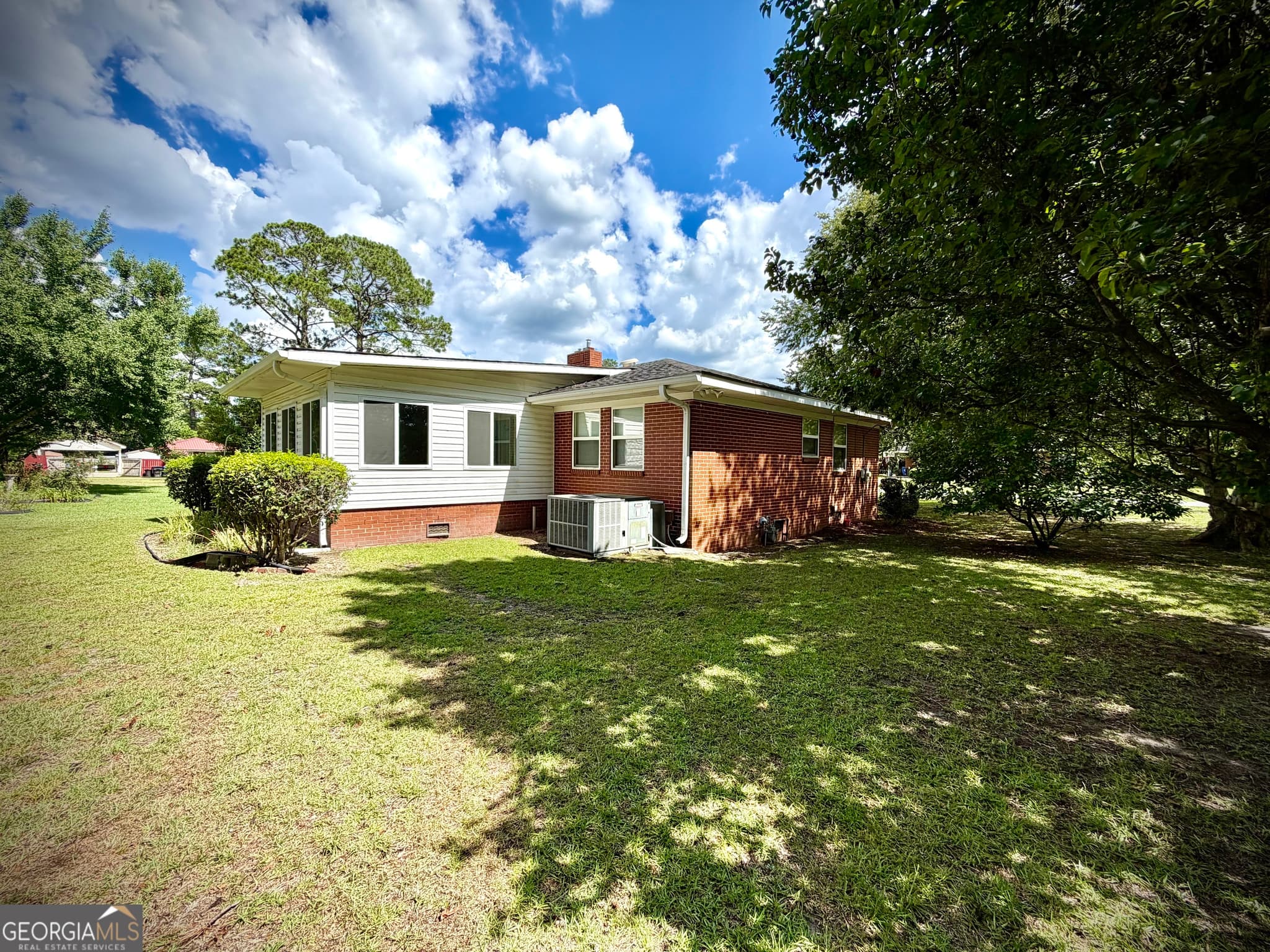3 bedroom, 2 bathroom, 1,266 sq ft single family residence for sale at 1619 Woodrow Avenue, Dublin, GA 31021 — photo 9