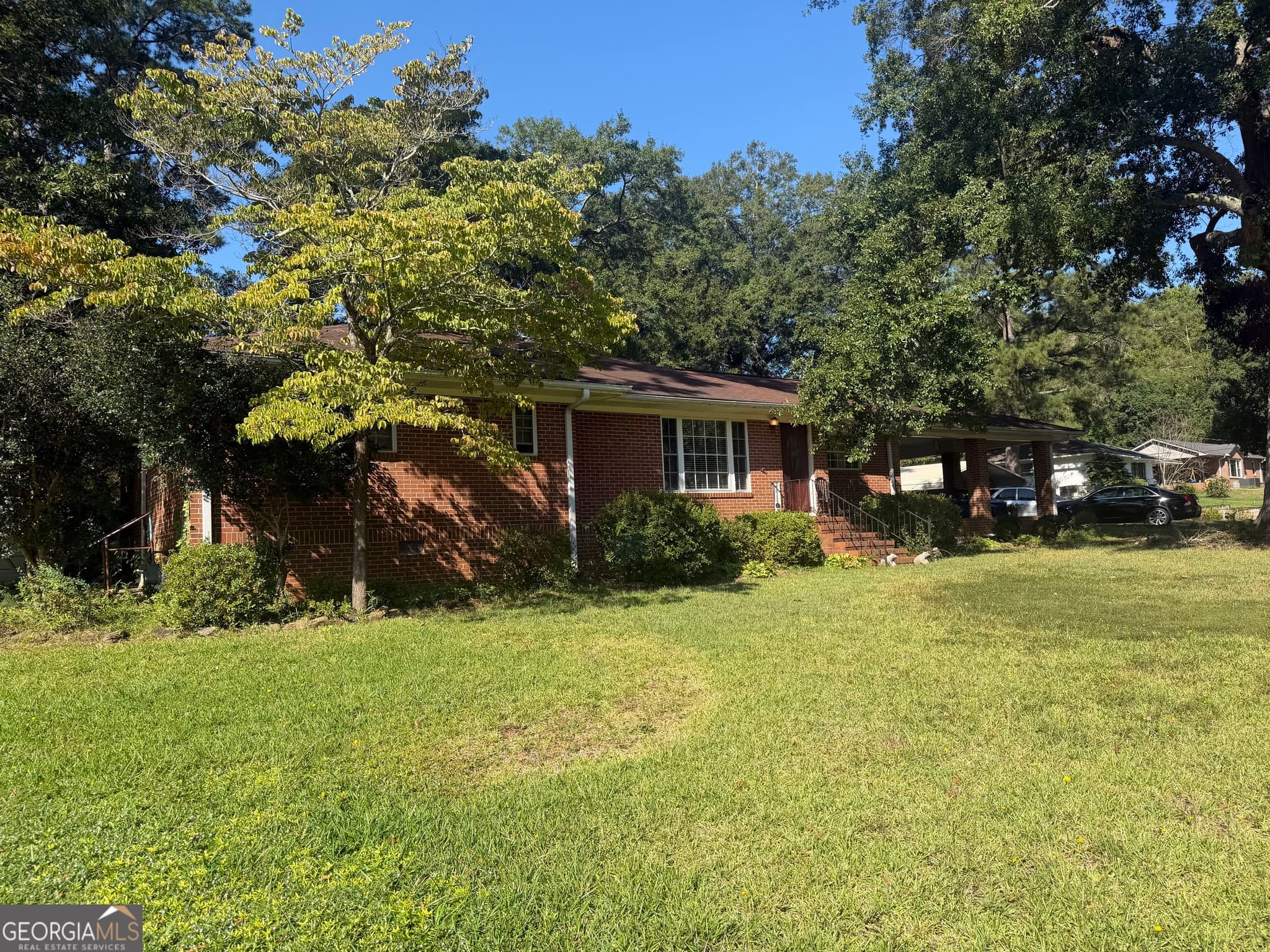 3 bedroom, 2 bathroom, 2,113 sq ft single family residence for sale at 216 Forrest Avenue, Thomaston, GA 30286 — photo 2