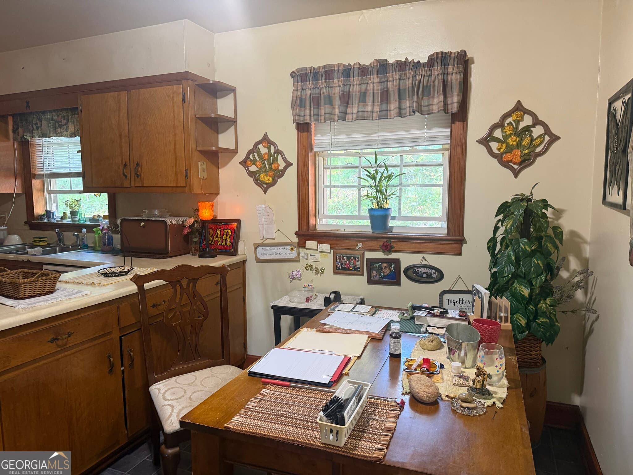 3 bedroom, 2 bathroom, 2,113 sq ft single family residence for sale at 216 Forrest Avenue, Thomaston, GA 30286 — photo 9