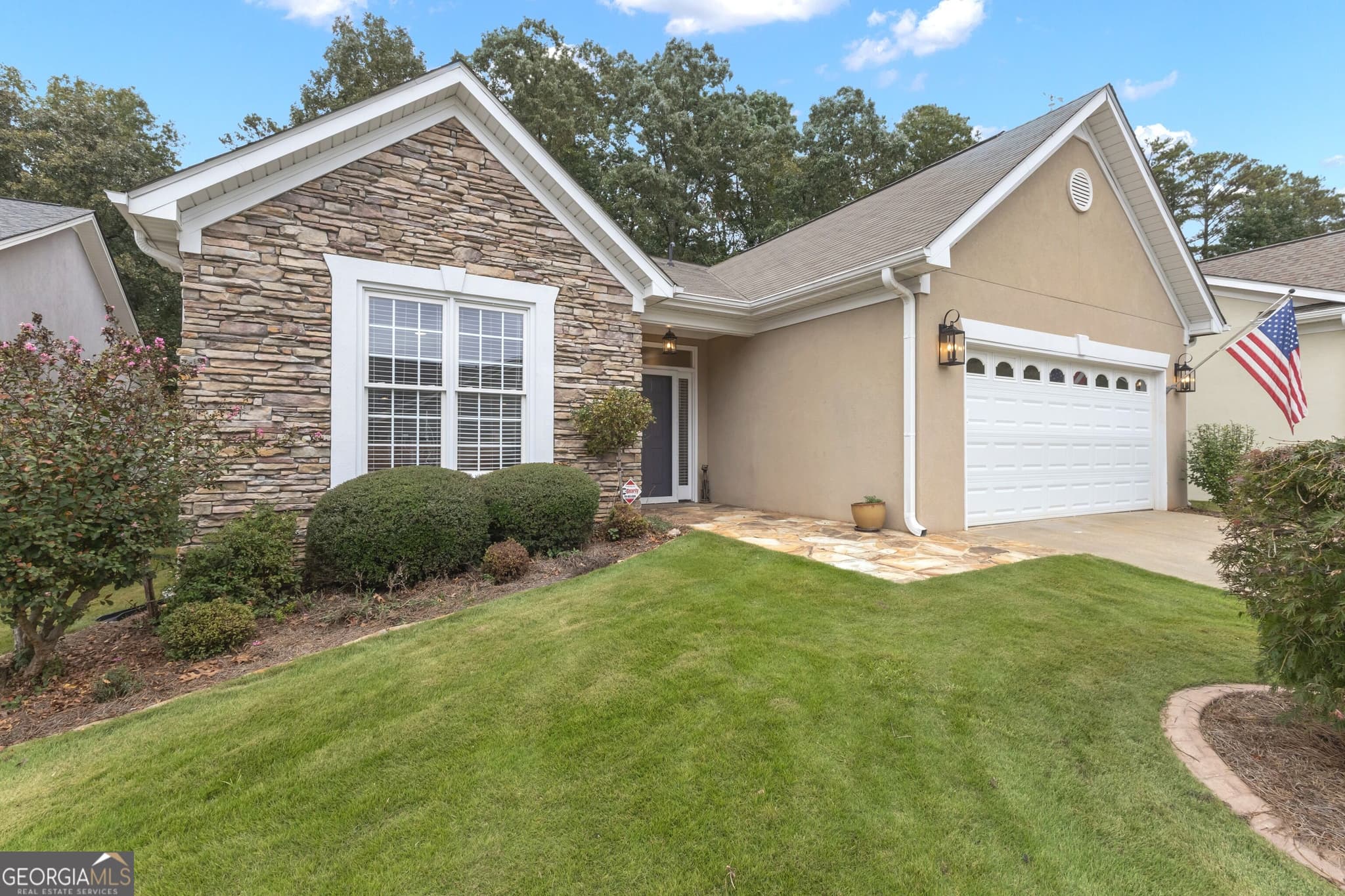 2 bedroom, 2 bathroom, 1,935 sq ft single family residence for sale at 118 Maple Grove Terrace, Peachtree City, GA 30269 — photo 3