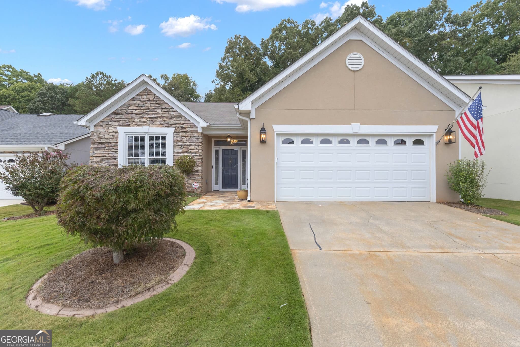 2 bedroom, 2 bathroom, 1,935 sq ft single family residence for sale at 118 Maple Grove Terrace, Peachtree City, GA 30269 — photo 1 of 64