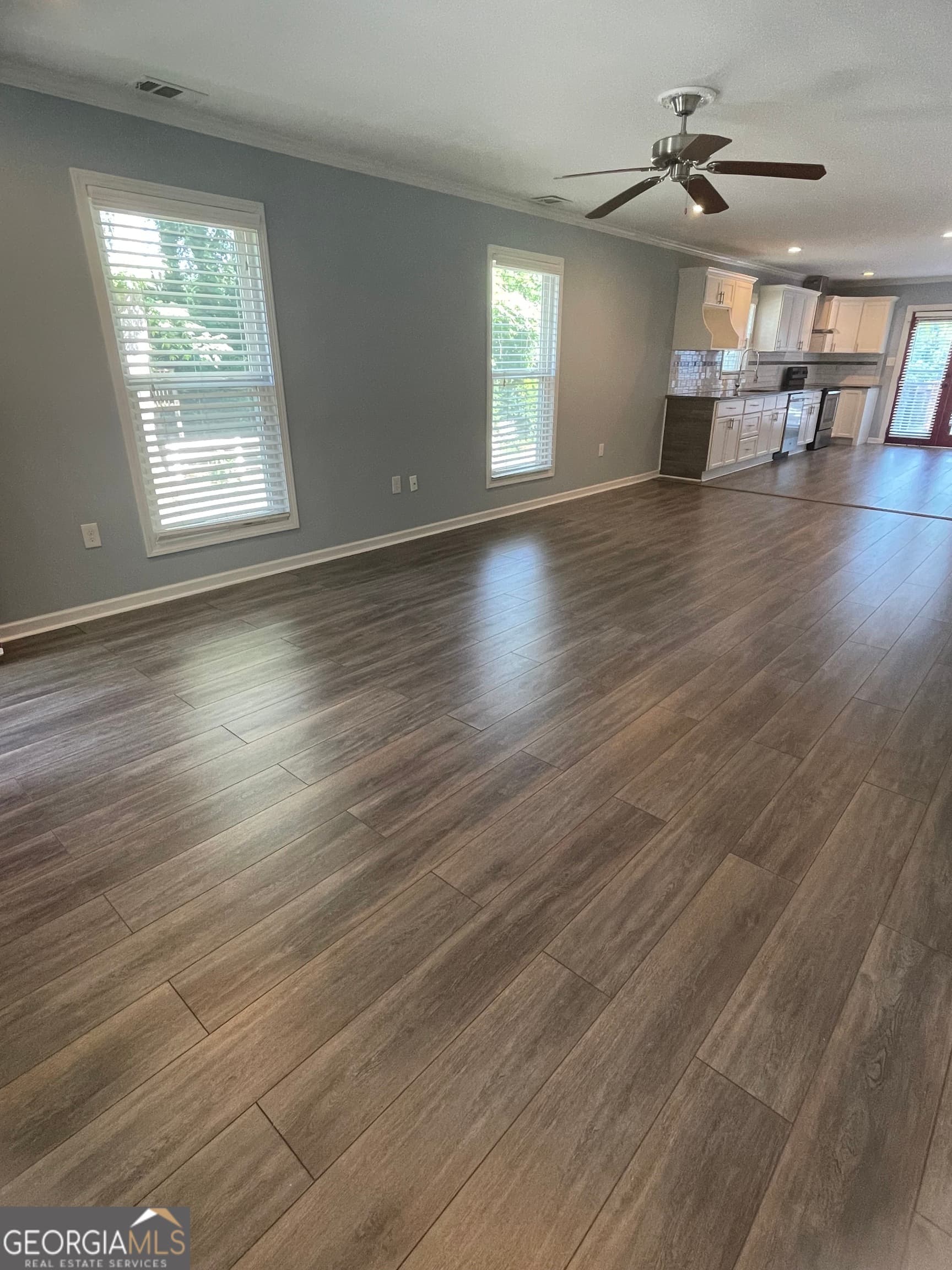 3 bedroom, 2 bathroom, 1,344 sq ft single family residence for sale at 1833 Phillips Avenue, East Point, GA 30344 — photo 3