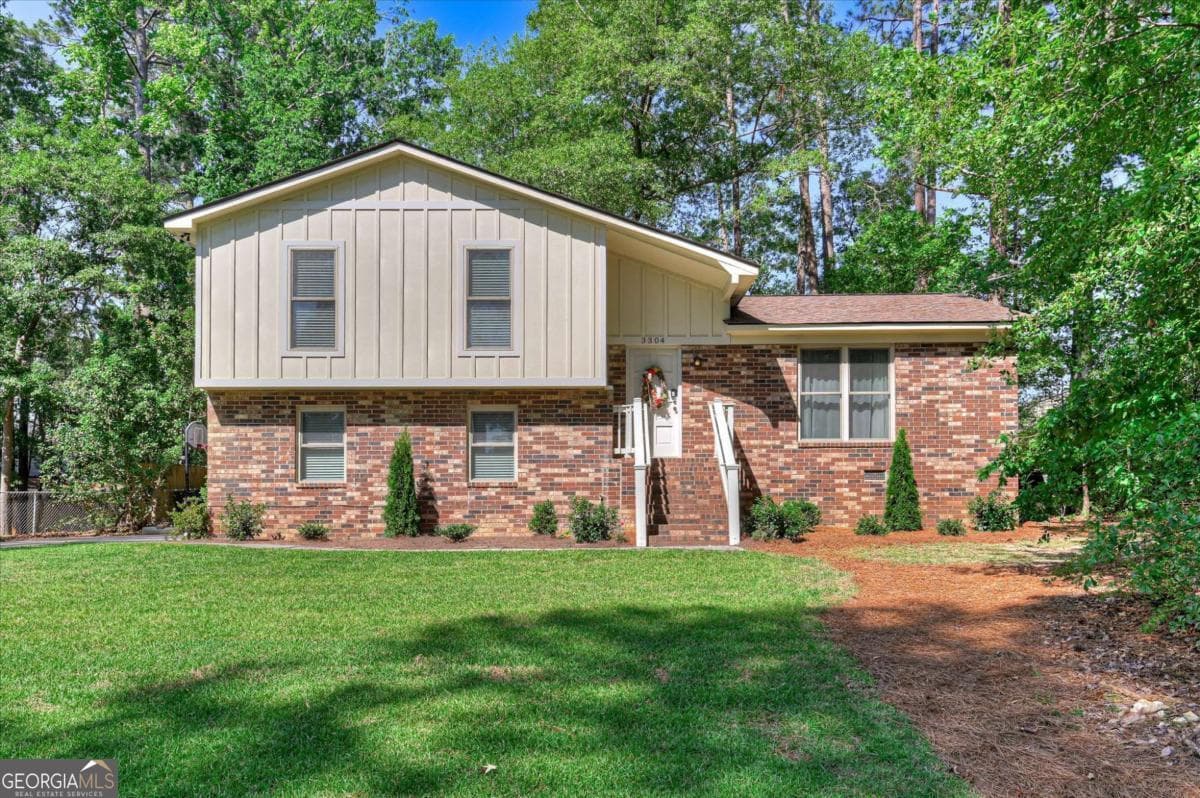 3 bedroom, 2.5 bathroom, 1,911 sq ft single family residence for sale at 3304 Quaker Spring Road, Augusta, GA 30907 — photo 1 of 47