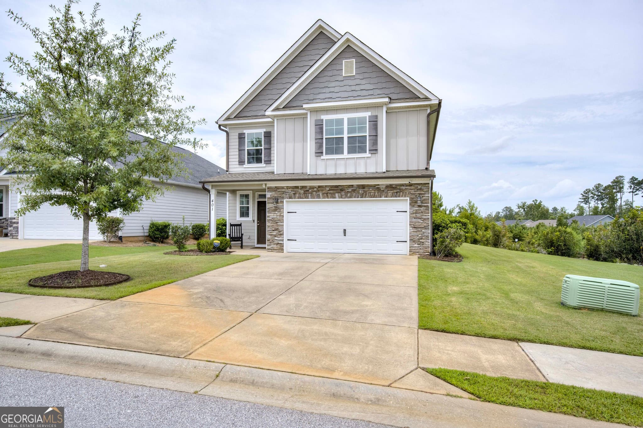4 bedroom, 2.5 bathroom, 2,095 sq ft single family residence for sale at 401 Longmeadow Drive, Grovetown, GA 30813 — photo 2