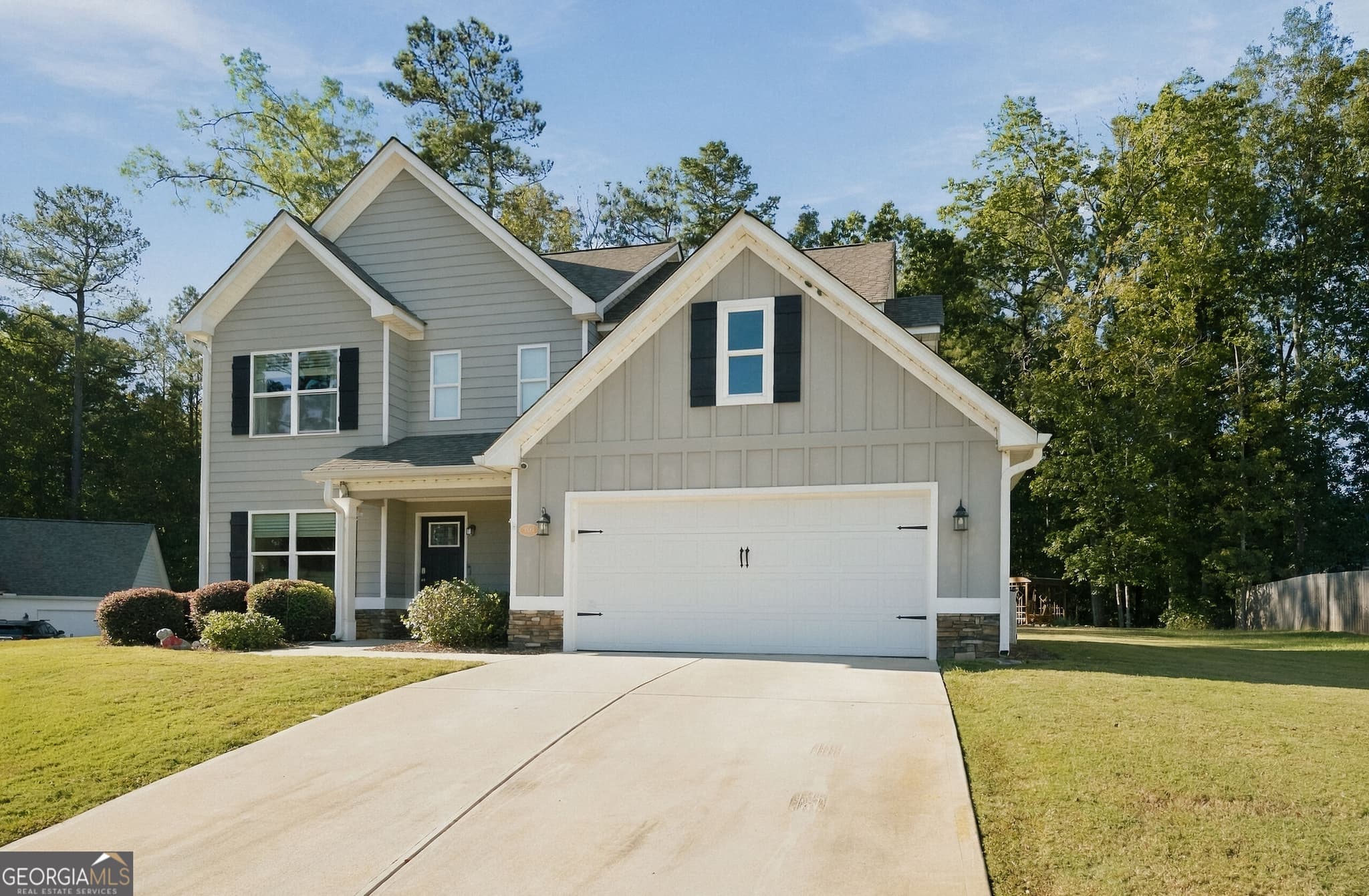 3 bedroom, 2.5 bathroom, 1,991 sq ft single family residence for sale at 709 Springhill Drive, Gray, GA 31032 — photo 2