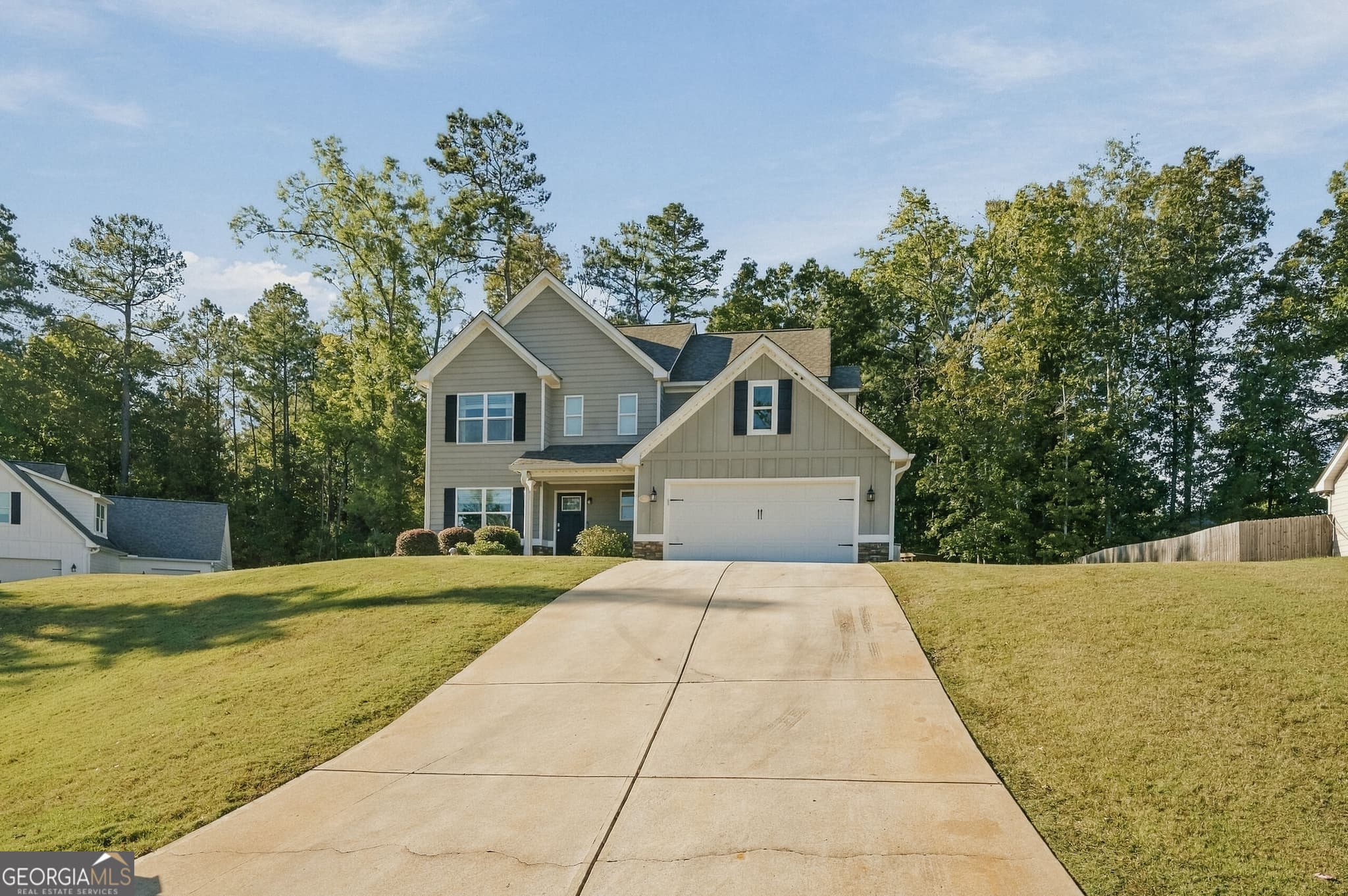 3 bedroom, 2.5 bathroom, 1,991 sq ft single family residence for sale at 709 Springhill Drive, Gray, GA 31032