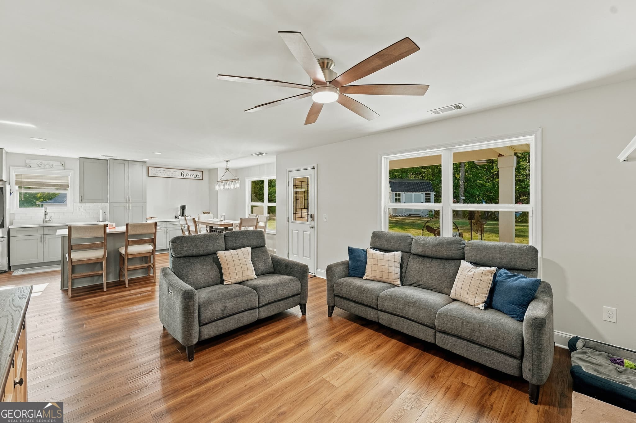 3 bedroom, 2.5 bathroom, 1,991 sq ft single family residence for sale at 709 Springhill Drive, Gray, GA 31032 — photo 9