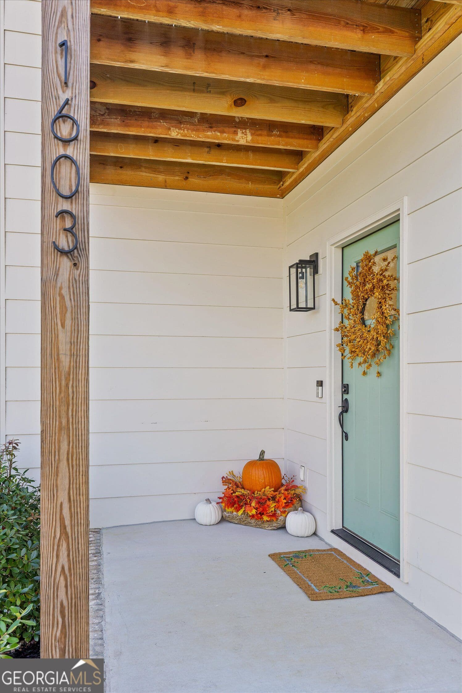 3 bedroom, 2.5 bathroom, 1,616 sq ft single family residence for sale at 1603 Barry Road, Chattanooga, TN 37412 — photo 6