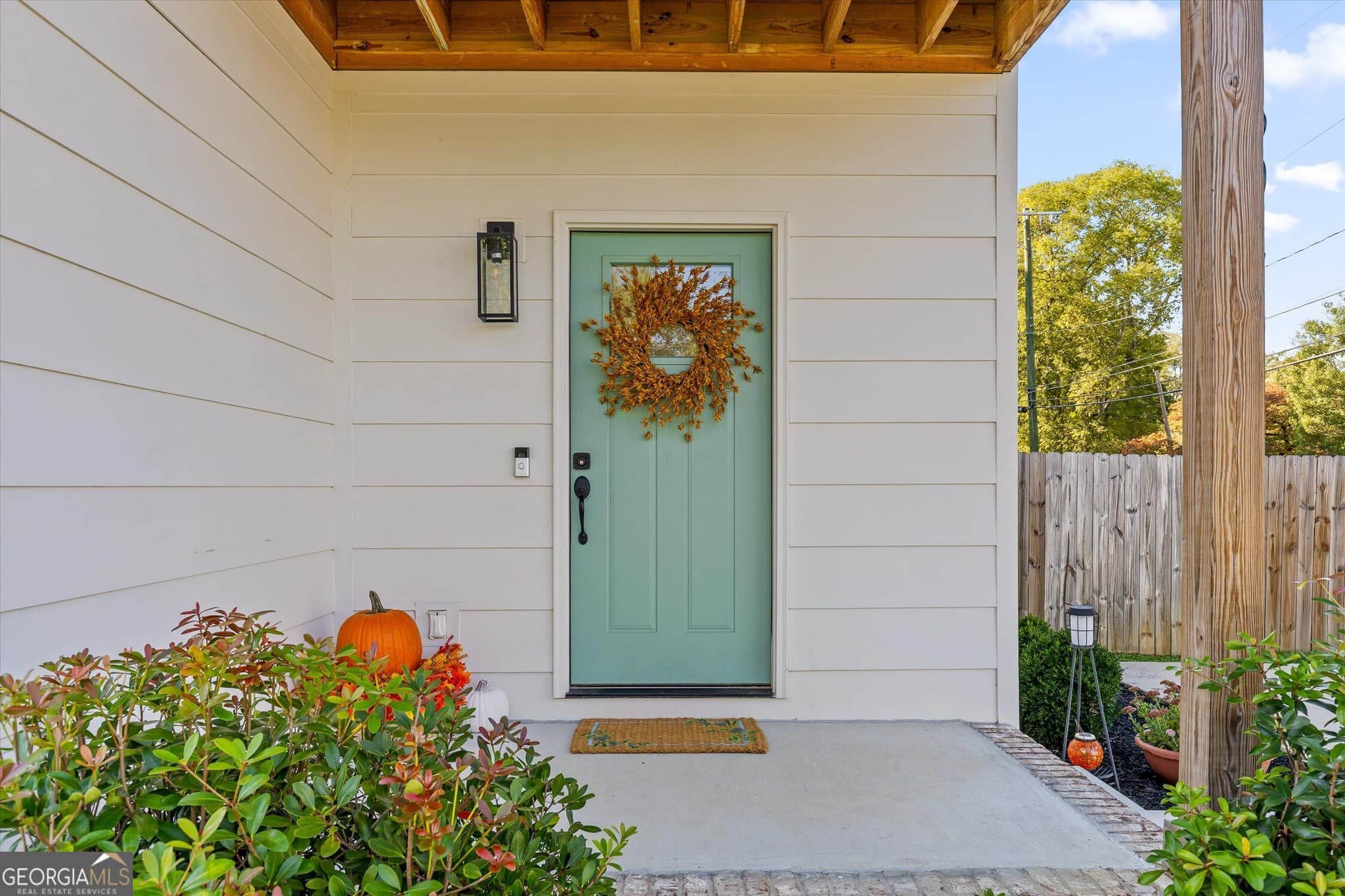 3 bedroom, 2.5 bathroom, 1,616 sq ft single family residence for sale at 1603 Barry Road, Chattanooga, TN 37412 — photo 5