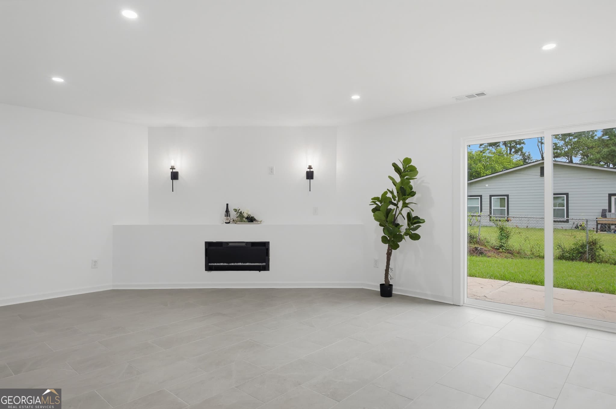 4 bedroom, 2.5 bathroom, 1,724 sq ft single family residence for sale at 1504 Cathy Street, Savannah, GA 31415 — photo 2