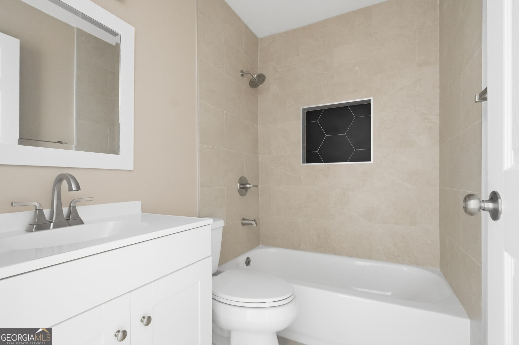 4 bedroom, 2.5 bathroom, 1,724 sq ft single family residence for sale at 1504 Cathy Street, Savannah, GA 31415 — photo 9
