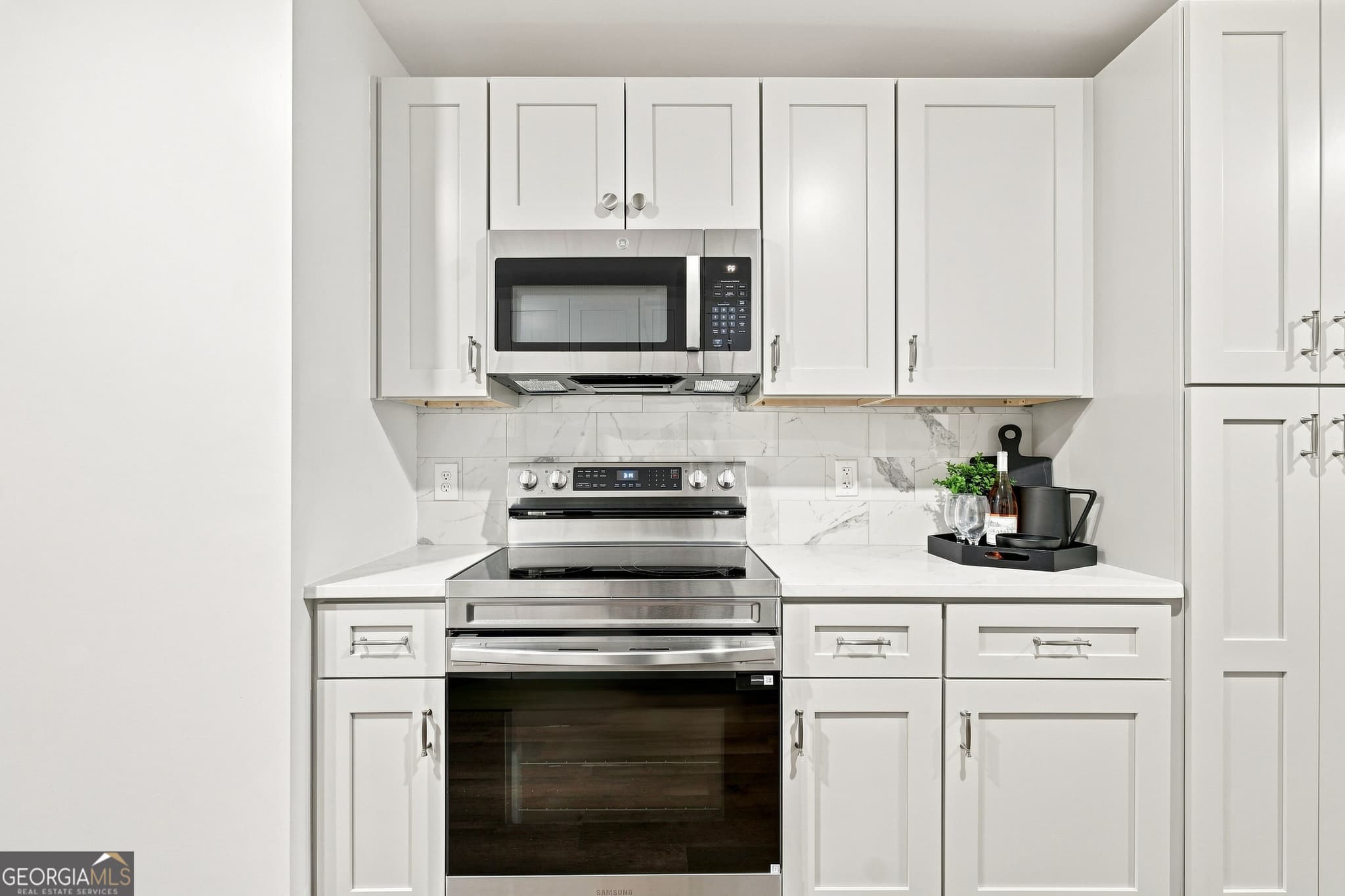 4 bedroom, 2.5 bathroom, 1,724 sq ft single family residence for sale at 1504 Cathy Street, Savannah, GA 31415 — photo 4