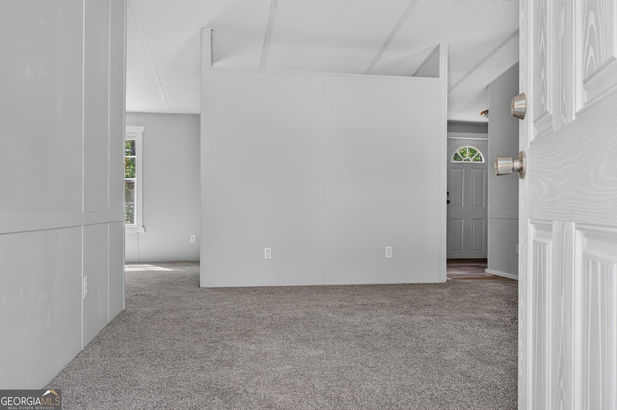4 bedroom, 2 bathroom, 1,296 sq ft manufactured home,single family residence for sale at 101 W Bearcreek Road, Eatonton, GA 31024 — photo 2