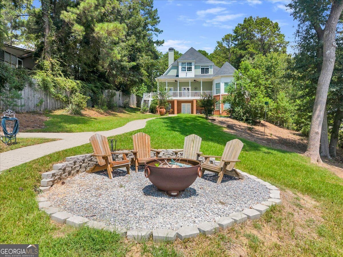 5 bedroom, 3.5 bathroom, 4,189 sq ft single family residence for sale at 116 Island Drive, Milledgeville, GA 31061 — photo 4