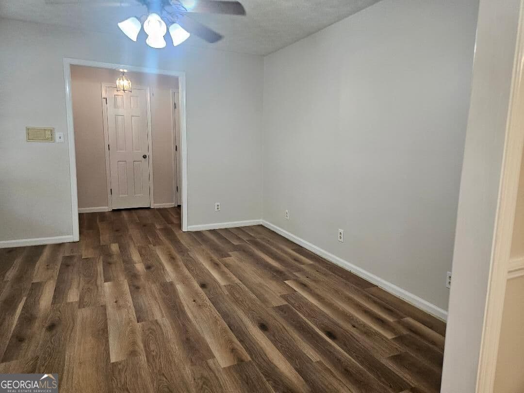 4 bedroom, 3 bathroom, 2,035 sq ft single family residence for sale at 38 Ridgeview Drive, Silver Creek, GA 30173 — photo 5