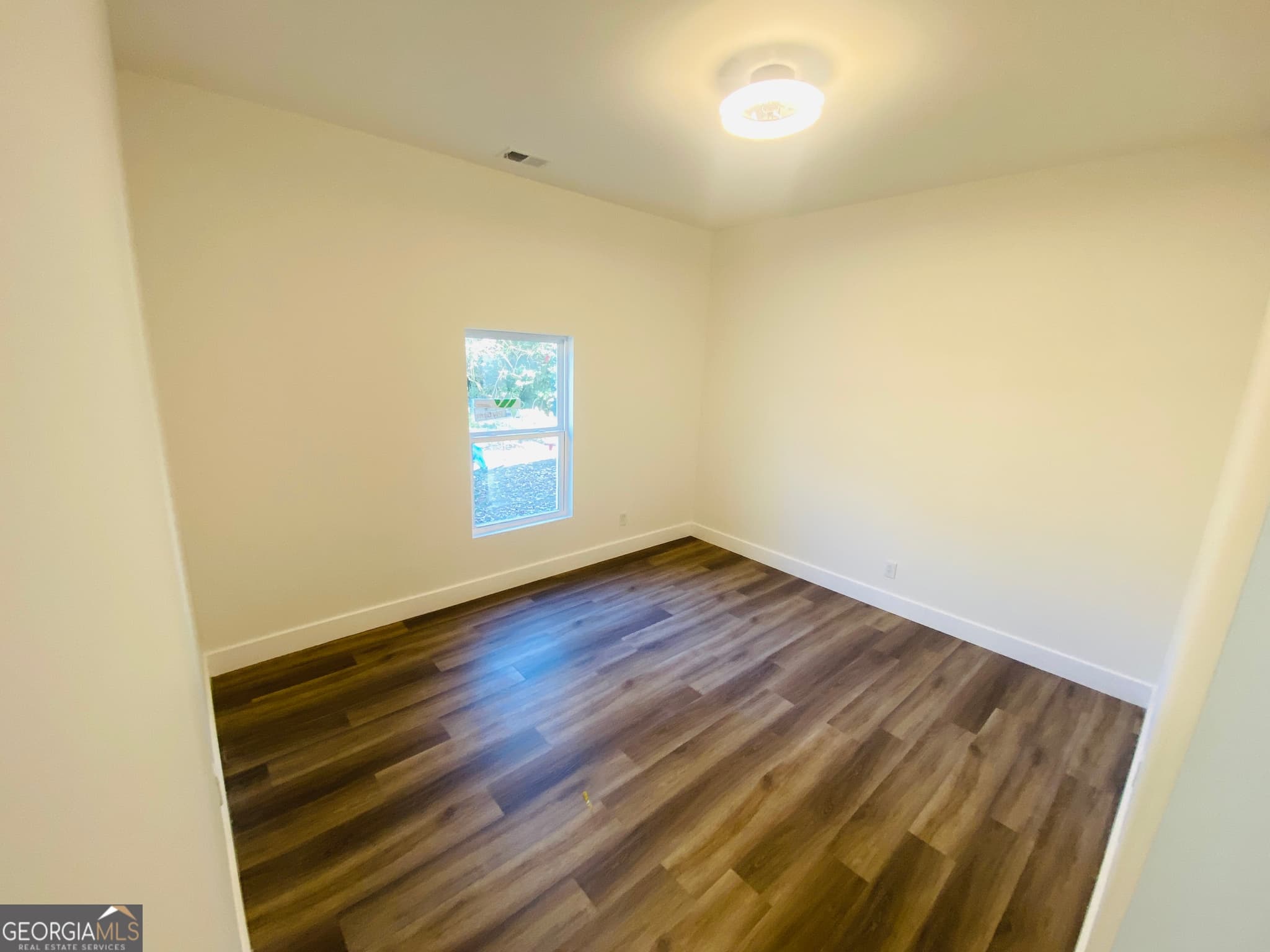 3 bedroom, 2.5 bathroom, 1,335 sq ft single family residence for sale at 545 Shady Lane, Toccoa, GA 30577 — photo 10
