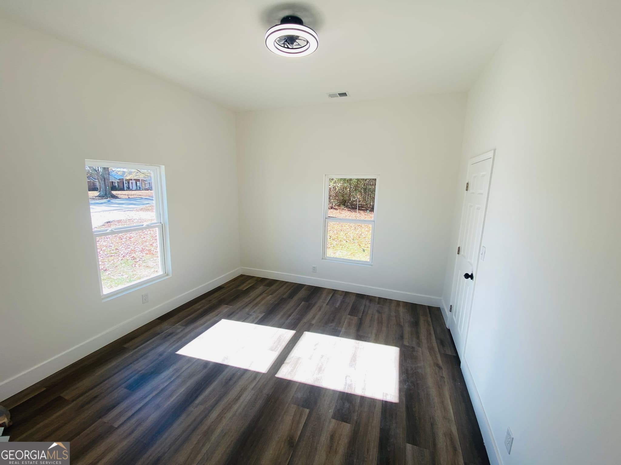 3 bedroom, 2.5 bathroom, 1,335 sq ft single family residence for sale at 545 Shady Lane, Toccoa, GA 30577 — photo 8