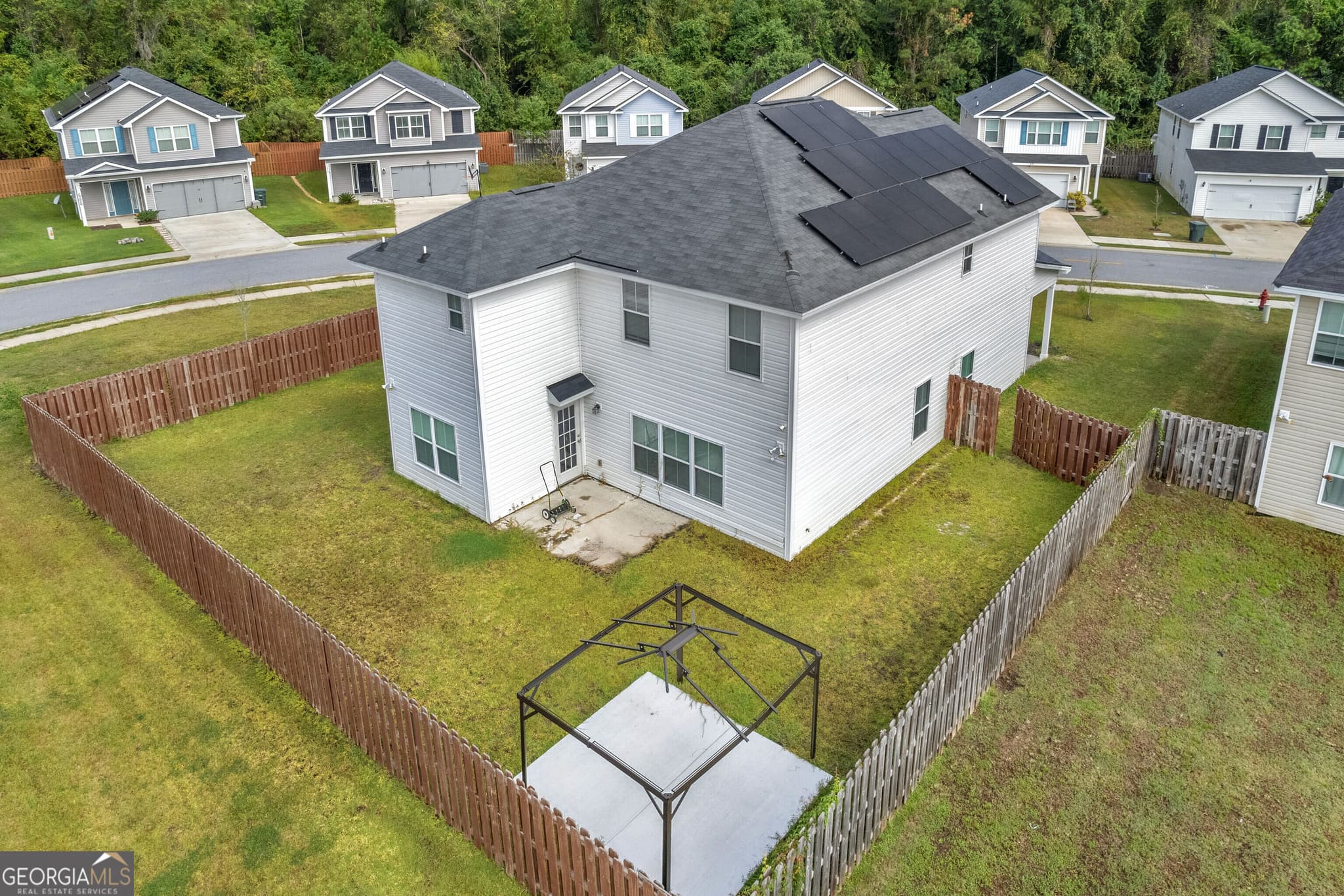 4 bedroom, 3.5 bathroom, 2,756 sq ft single family residence for sale at 672 Fairview Circle, Hinesville, GA 31313 — photo 5