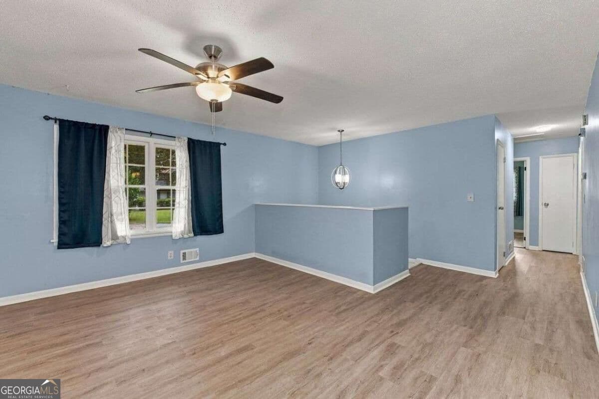 4 bedroom, 2.5 bathroom, 1,567 sq ft single family residence for sale at 1464 Colony East Circle, Stone Mountain, GA 30083 — photo 8