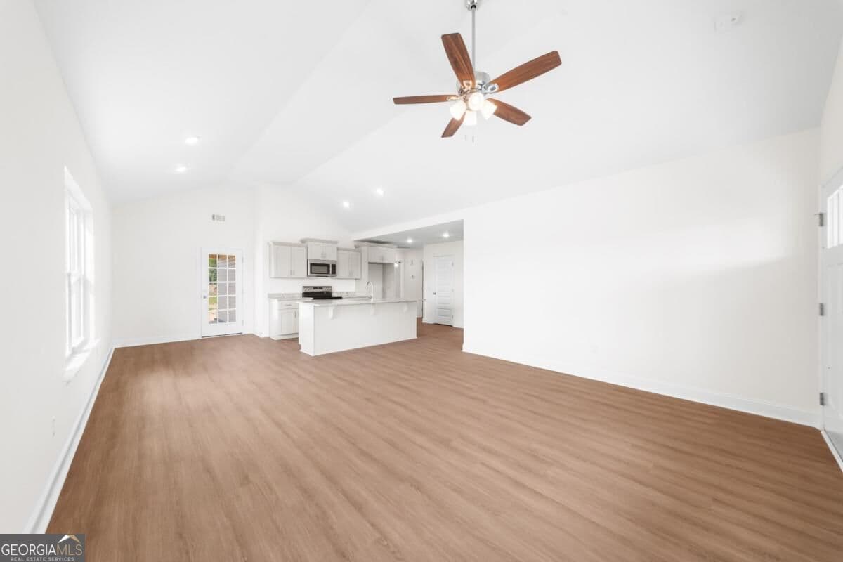 3 bedroom, 2 bathroom, 1,350 sq ft single family residence for sale at 1009 Pampas Lane 55, Statesboro, GA 30458 — photo 3