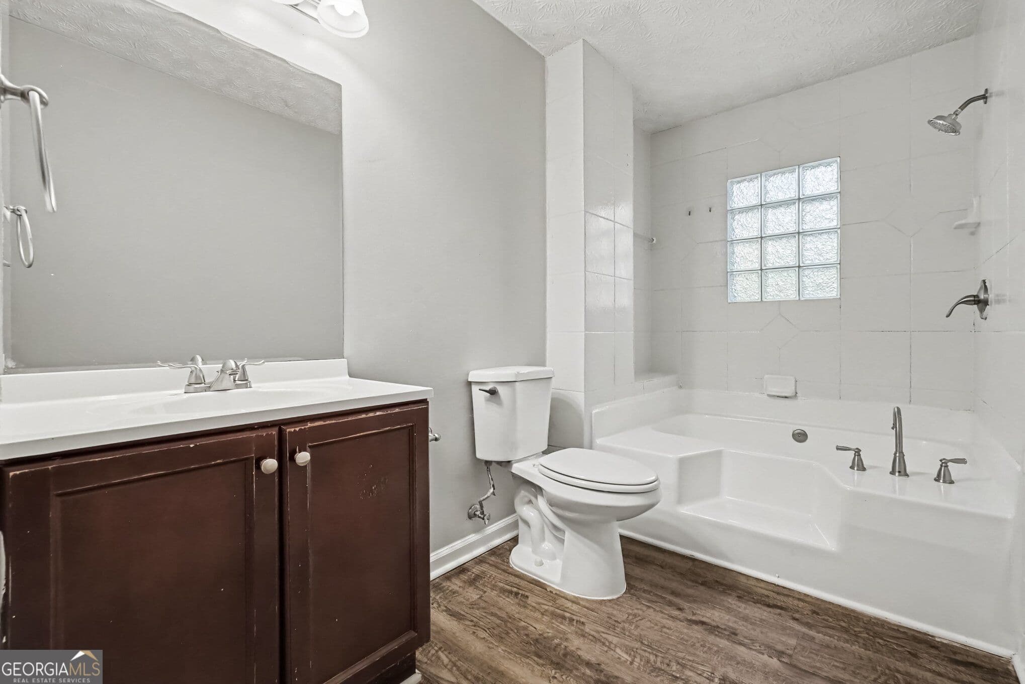 4 bedroom, 2 bathroom, 2,848 sq ft single family residence for sale at 510 Cove Road, Canton, GA 30114 — photo 7