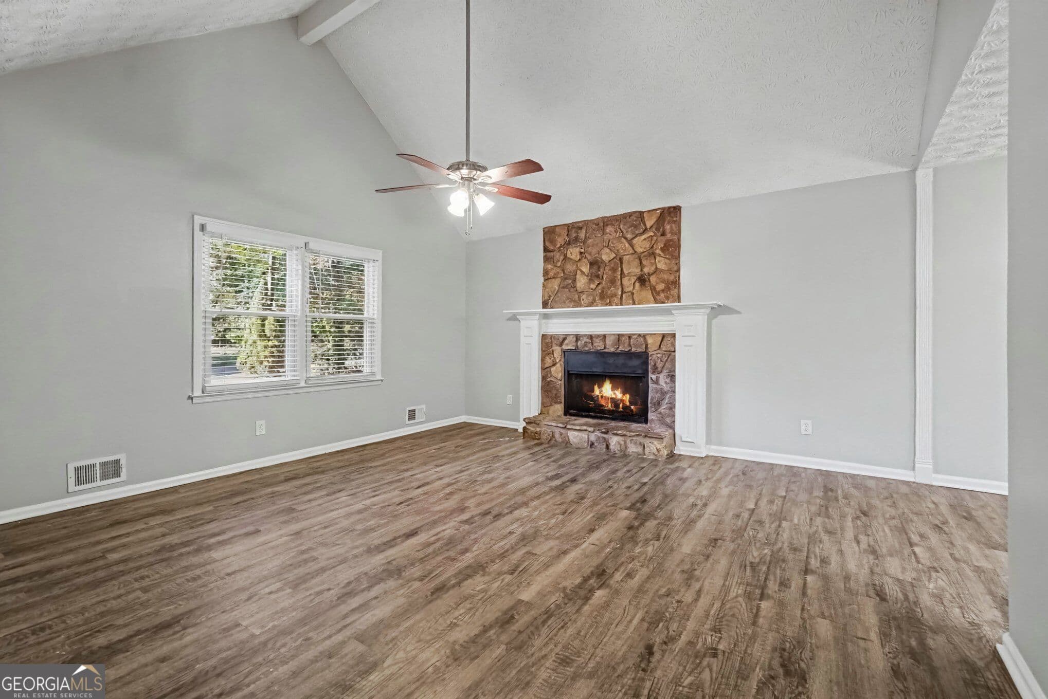 4 bedroom, 2 bathroom, 2,848 sq ft single family residence for sale at 510 Cove Road, Canton, GA 30114 — photo 3