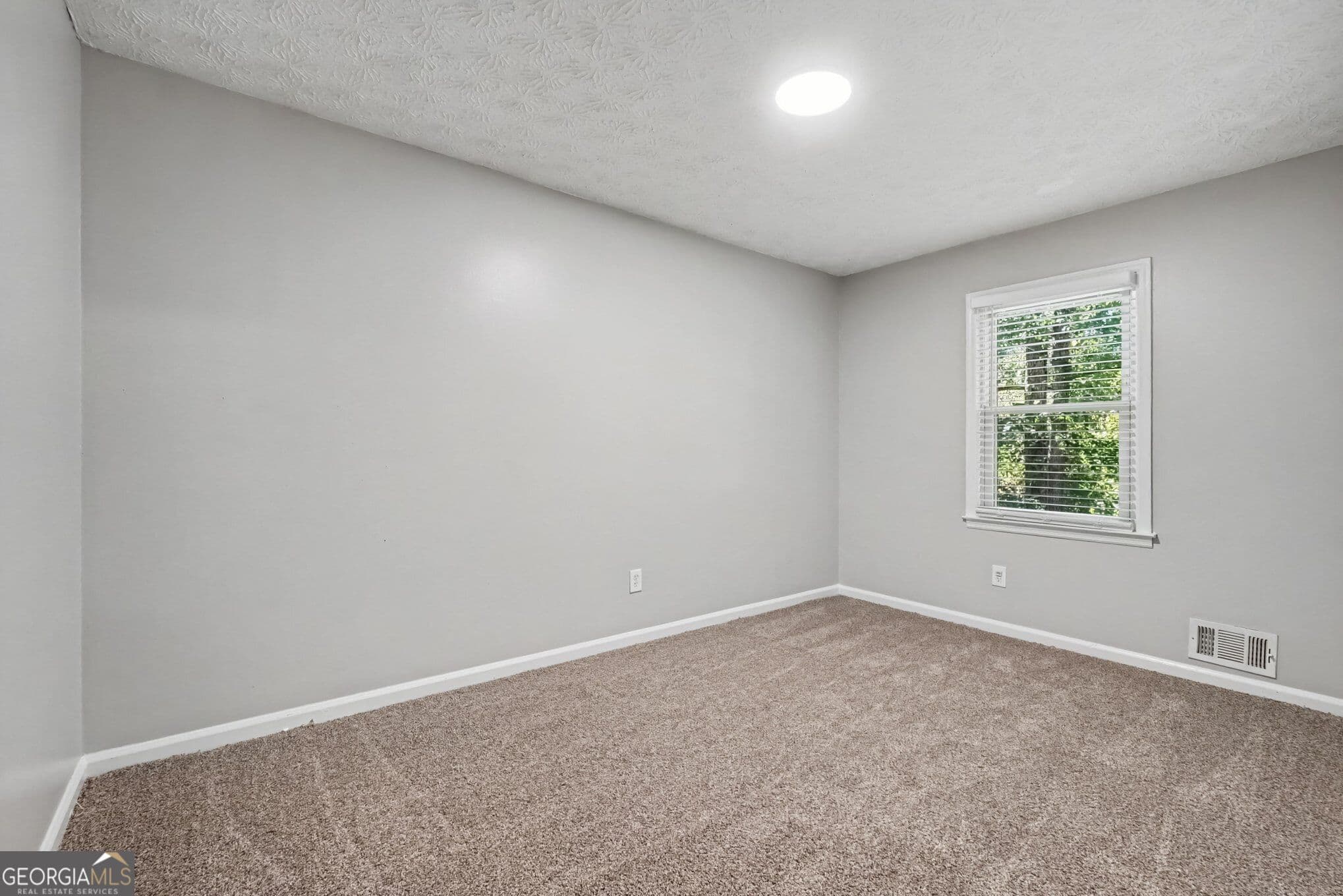 4 bedroom, 2 bathroom, 2,848 sq ft single family residence for sale at 510 Cove Road, Canton, GA 30114 — photo 5