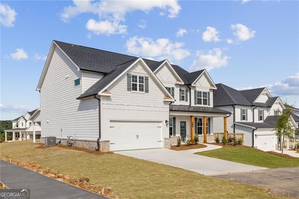 5 bedroom, 4 bathroom, 2,987 sq ft single family residence for sale at 2633 Marshwood Circle 329, Gainesville, GA 30507 — photo 3