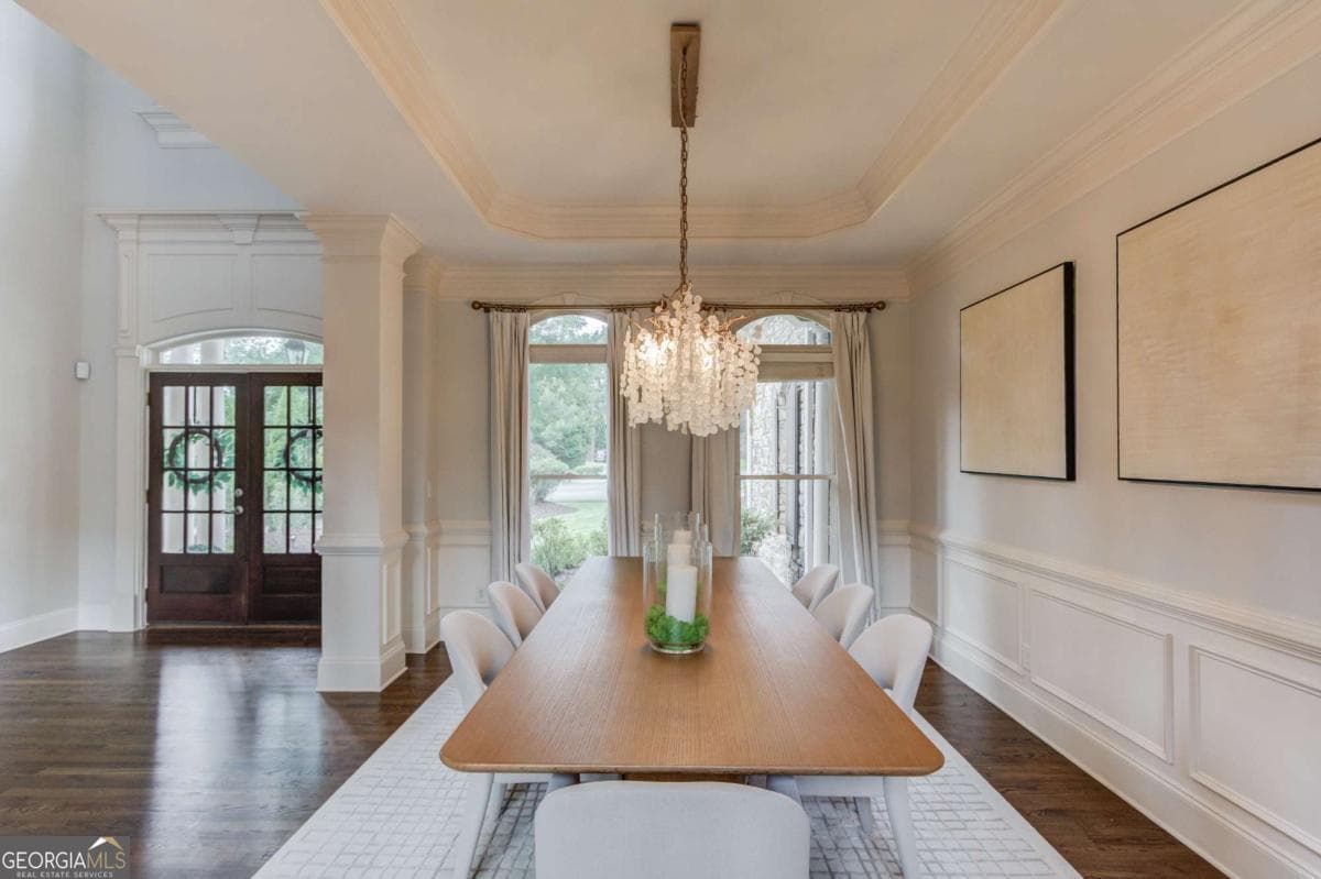 6 bedroom, 6.5 bathroom, 7,123 sq ft single family residence for sale at 5318 Binghurst Court, Suwanee, GA 30024 — photo 10