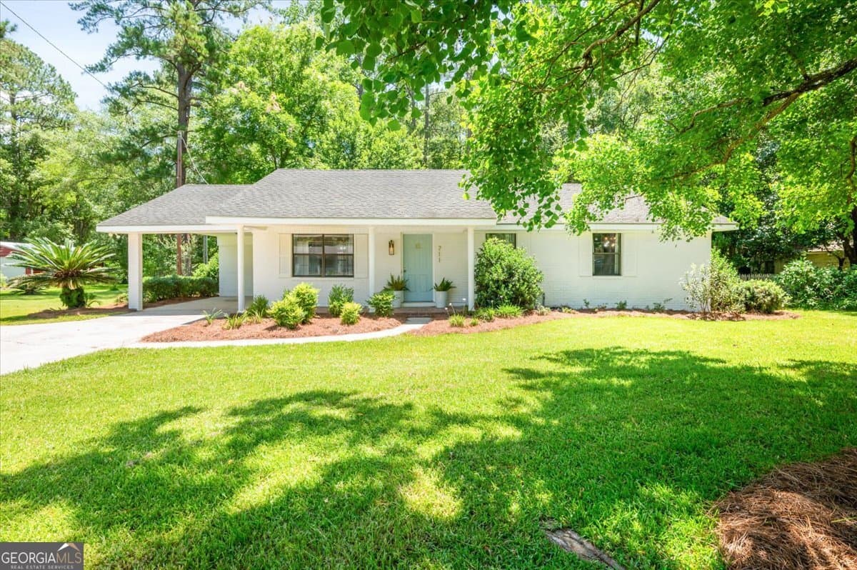 3 bedroom, 2 bathroom, 1,356 sq ft single family residence sold at 711 Chapman Street, Blackshear, GA 31516