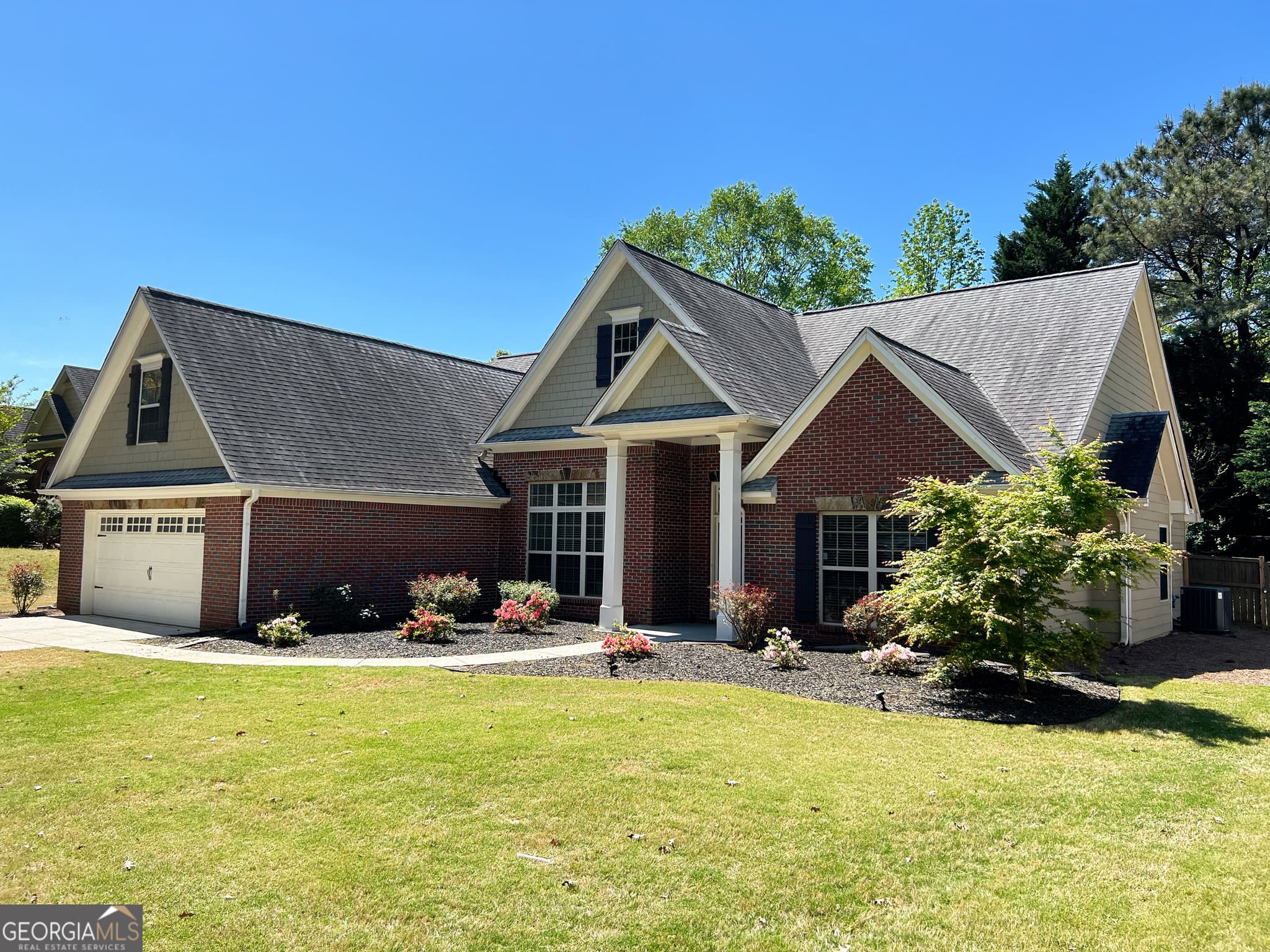 4 bedroom, 3.5 bathroom, 2,811 sq ft single family residence for sale at 708 York View Drive, Auburn, GA 30011 — photo 2